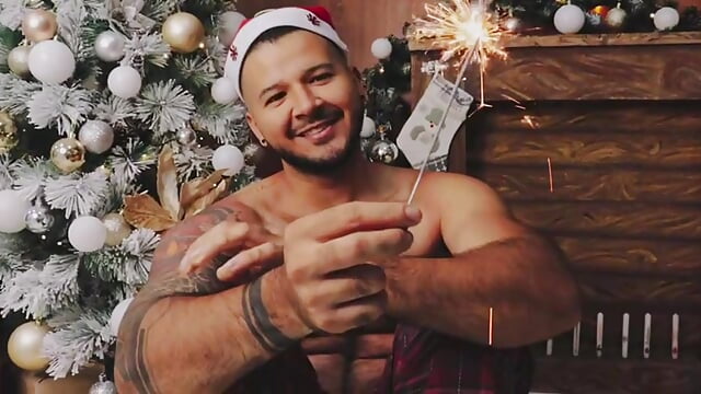 Your Christmas craving 🎁 - vidéo du modèle de showcams mister_miike