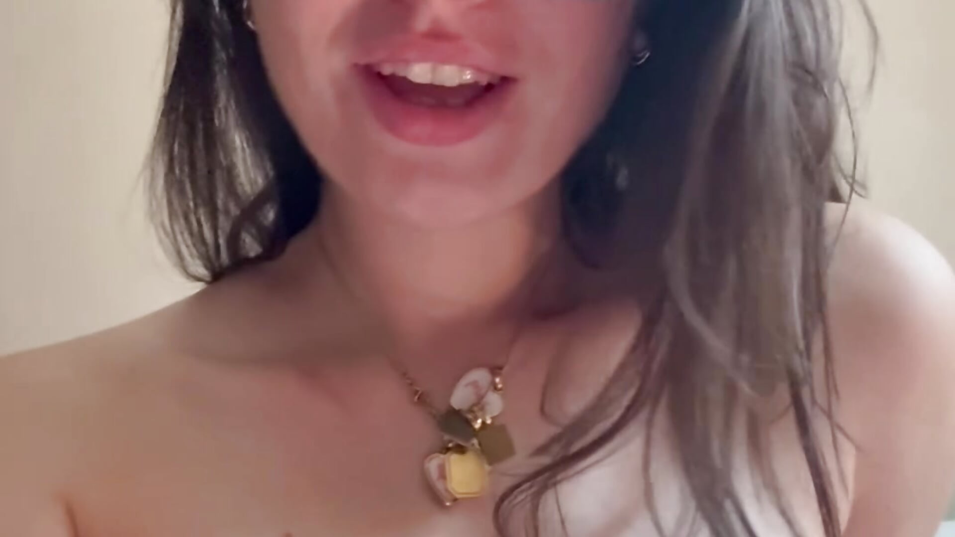 Tirocinante che scopre il capo a segarsi, role play + JOI– couplepenetration kameramodell videója