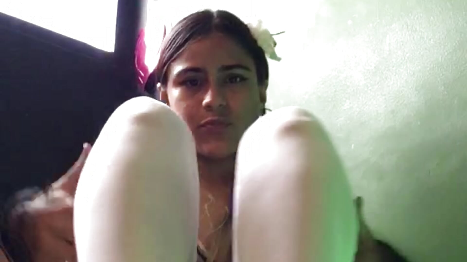 Nylon Queen - video by GoldenGizelle cam model