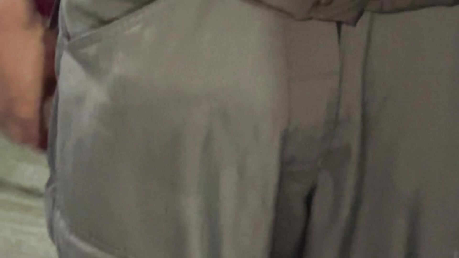 No Hands. Just My Cock Pushing Through… 🔥👖🍆 - відео від вебкаммоделі Pickmenx