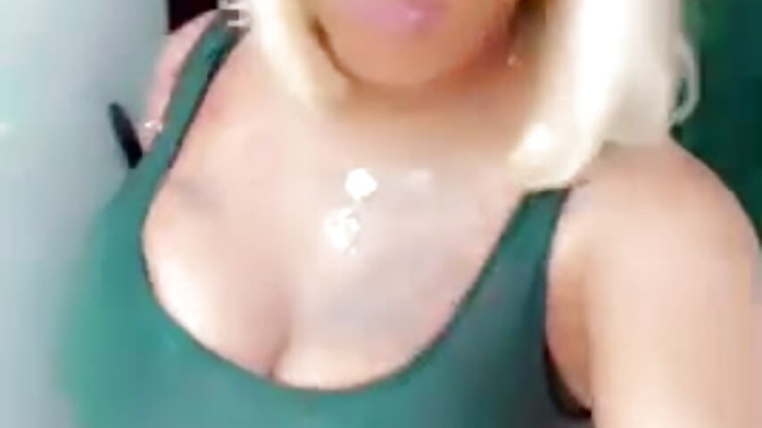 Queen - video by JujukingD cam model