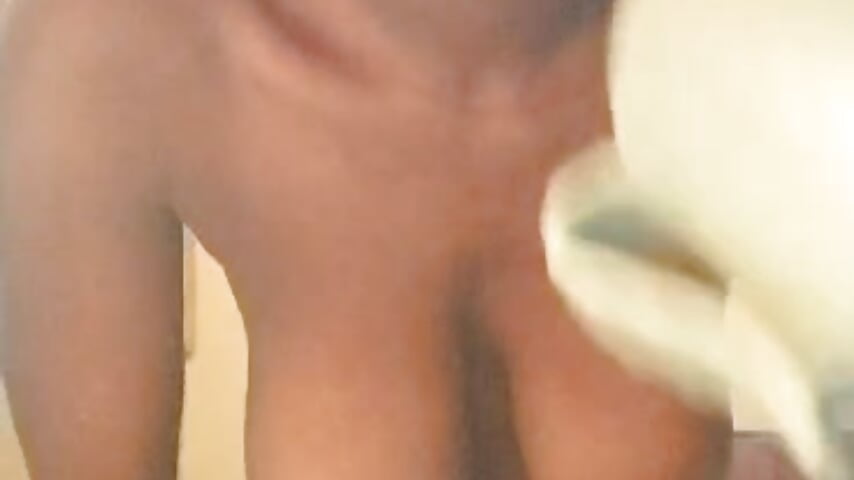 FULL OF MILK - Video von Sagersexiee Cam-Model