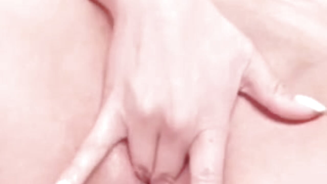finger pussy - video by mayhott2 cam model
