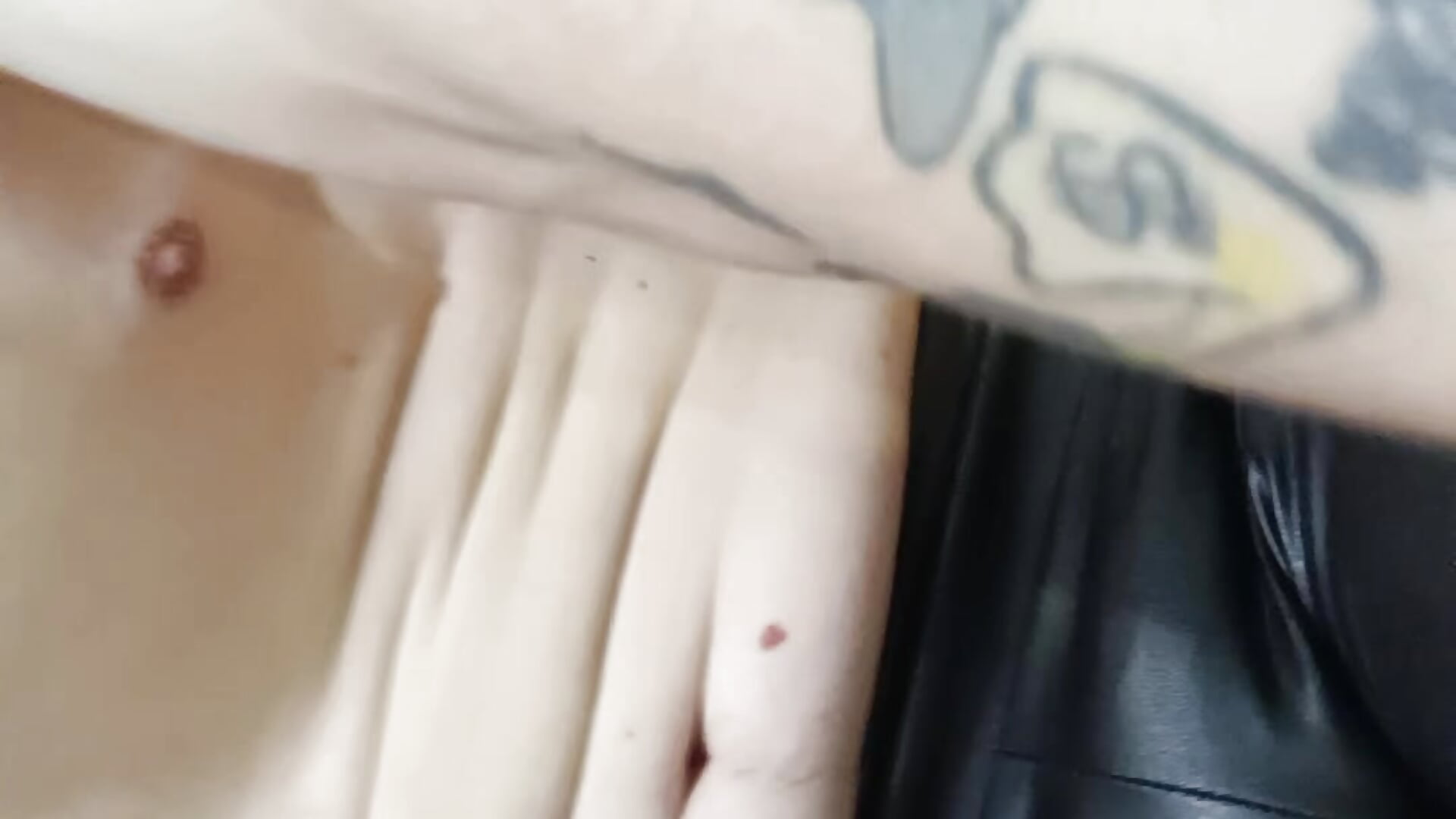 1000069103 - video by Krasav4ik4ik cam model