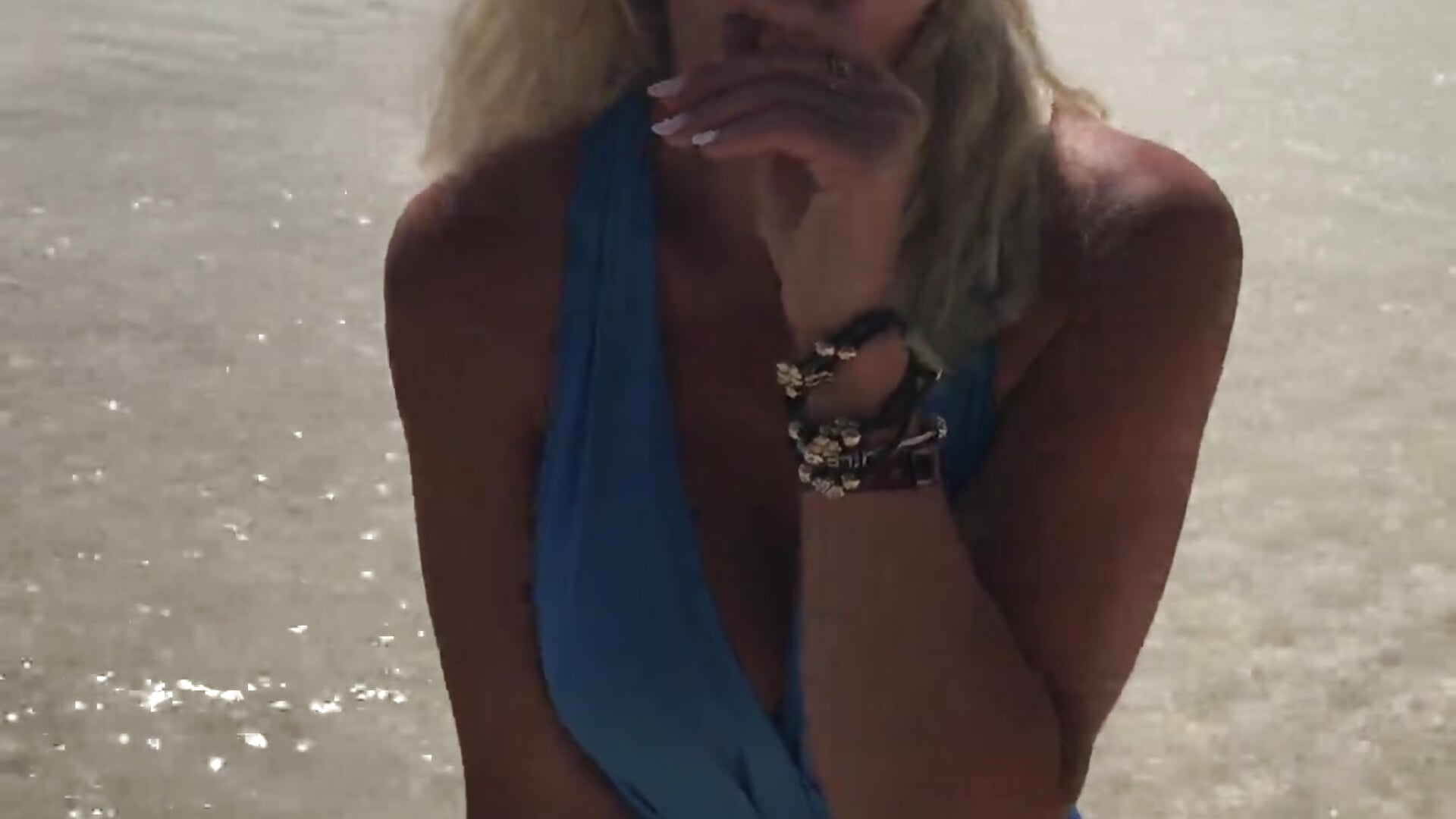 Hello !!! ❤️ - video di DeaLux- modella di cam