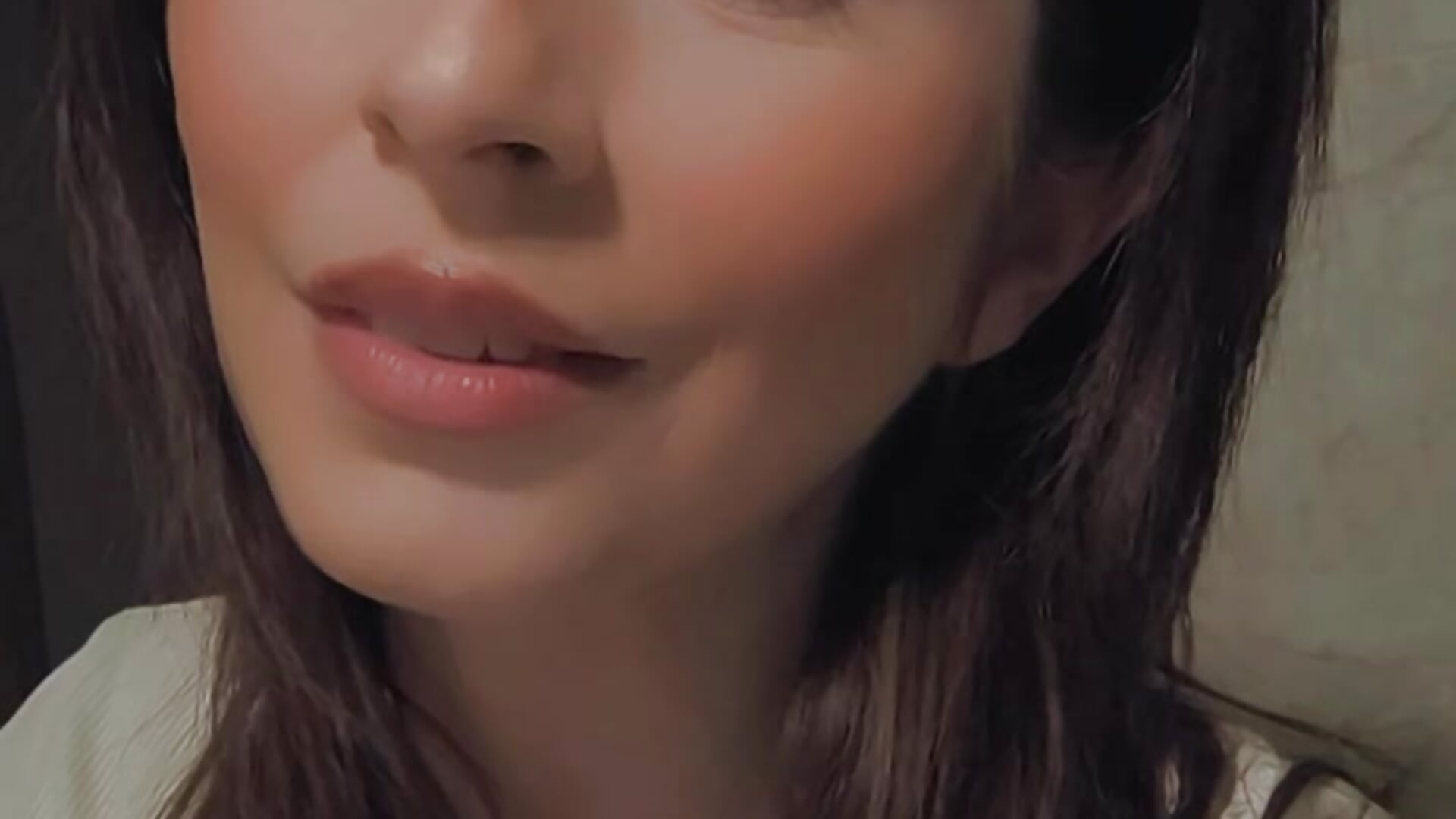 : - video by Ella_Rose cam model