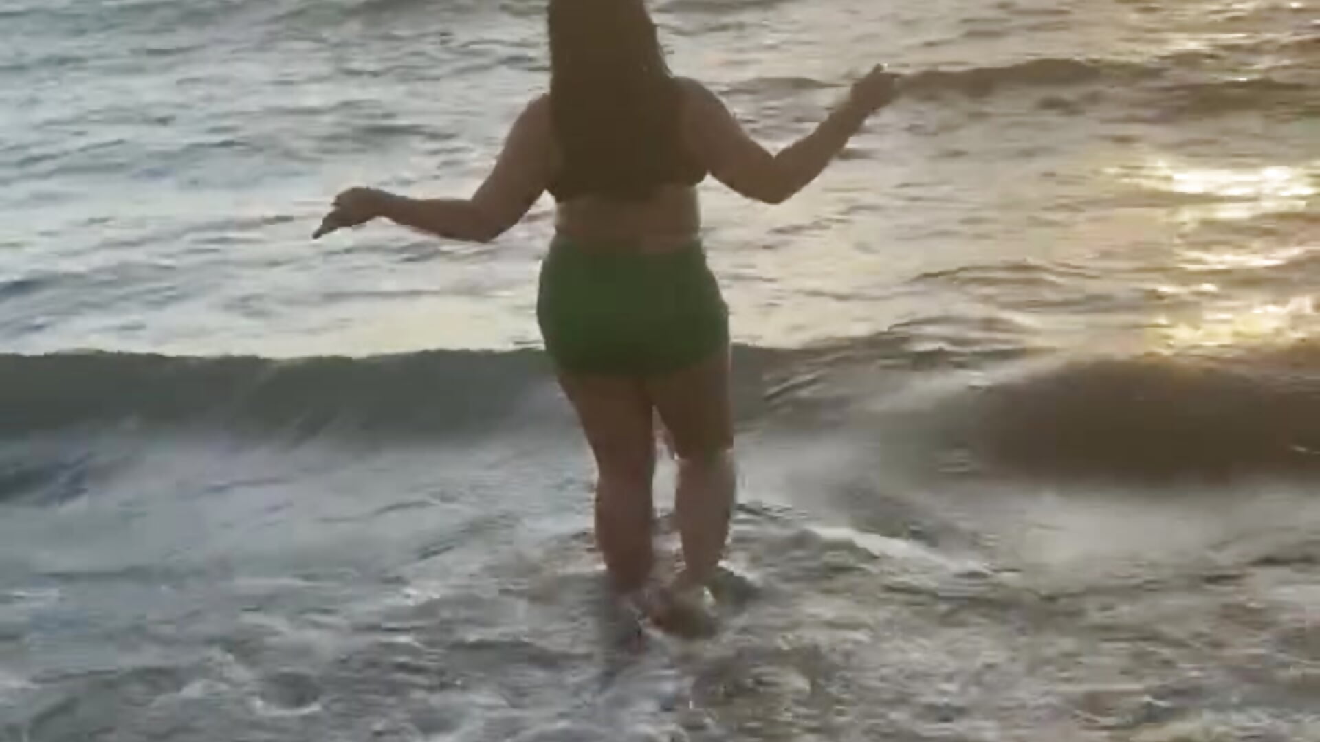 En la playa - відео від вебкаммоделі milena-bigsquirt-