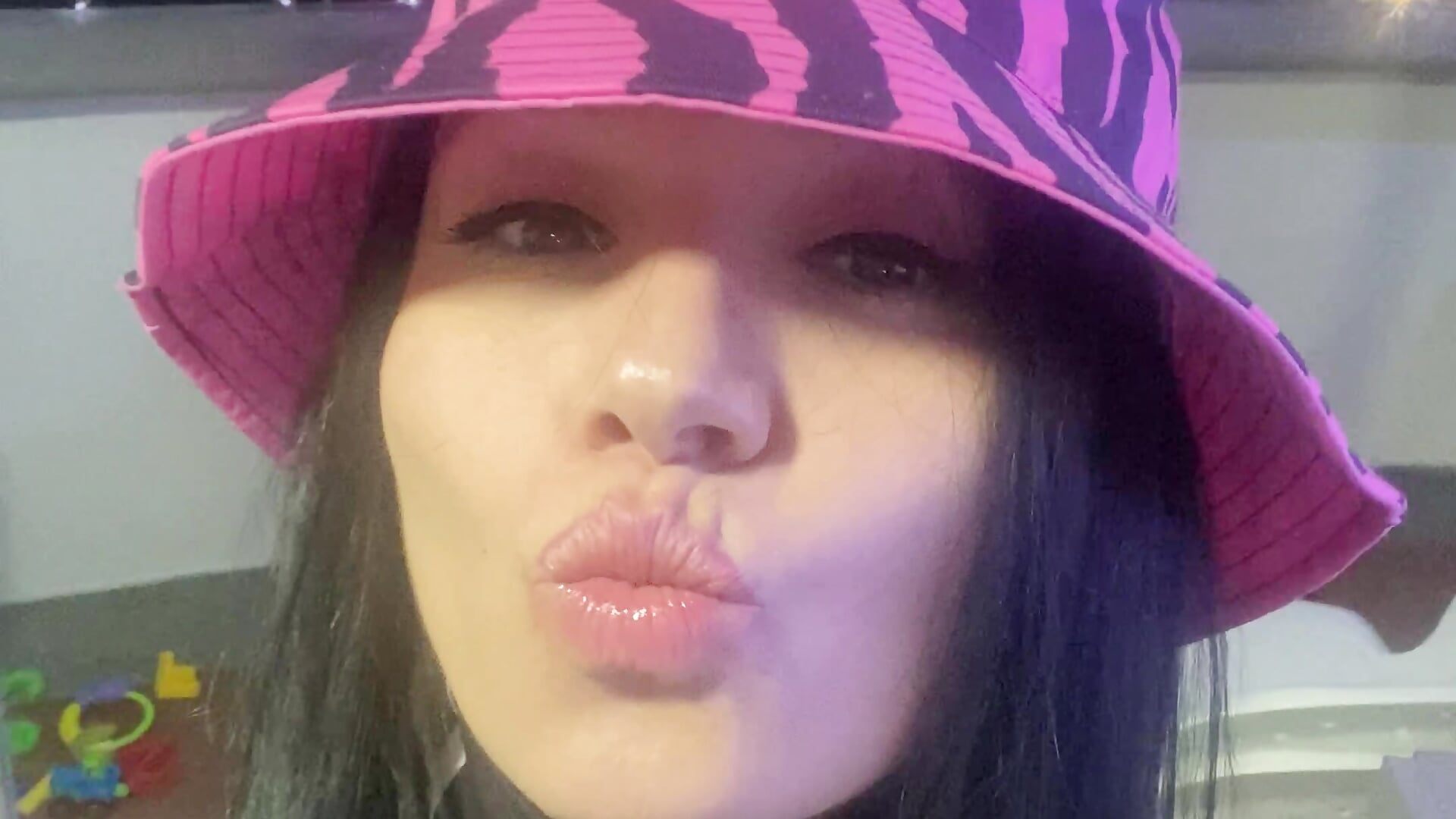 IMG_3234 - відео від вебкаммоделі milena-bigsquirt-