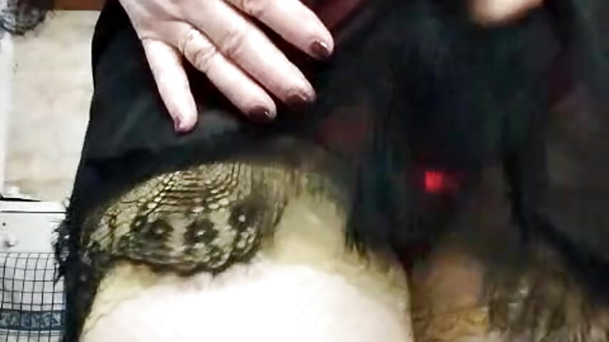 Take everything off me. Leave me naked. - video by SalientClean cam model