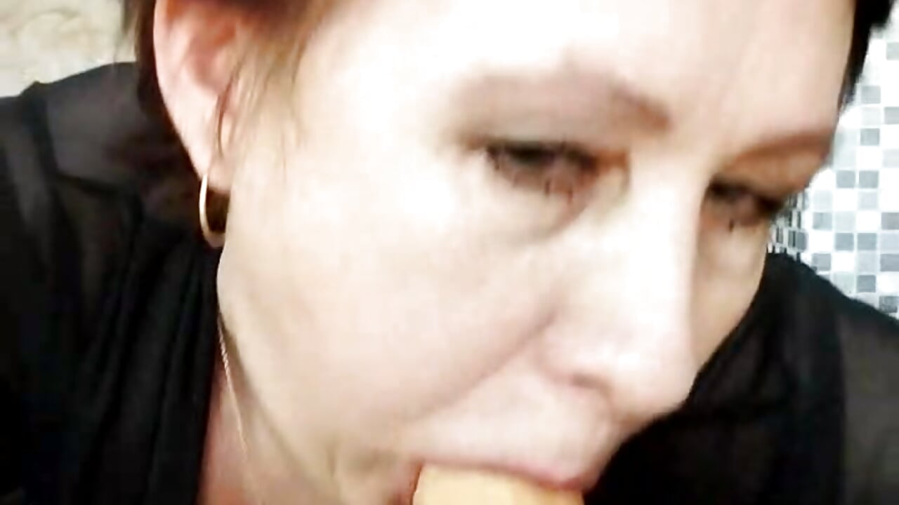 I love this sweet candy - video by SalientClean cam model