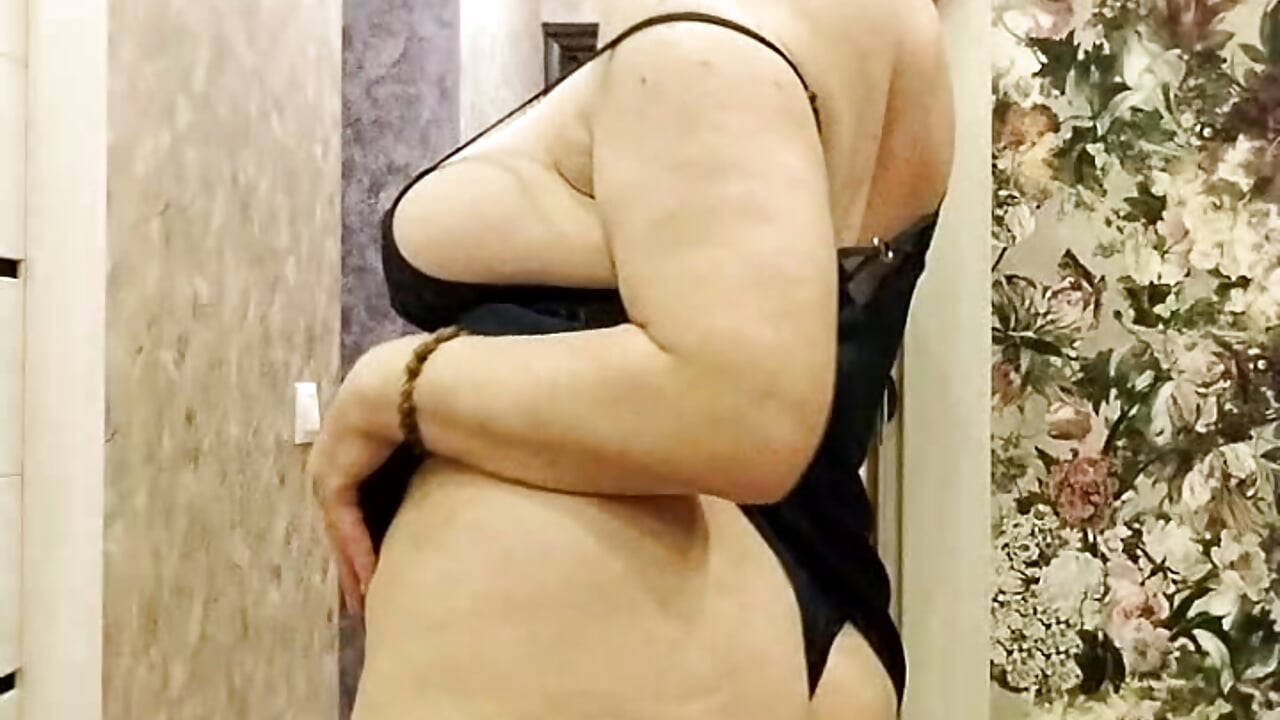 Love you - video by SalientClean cam model