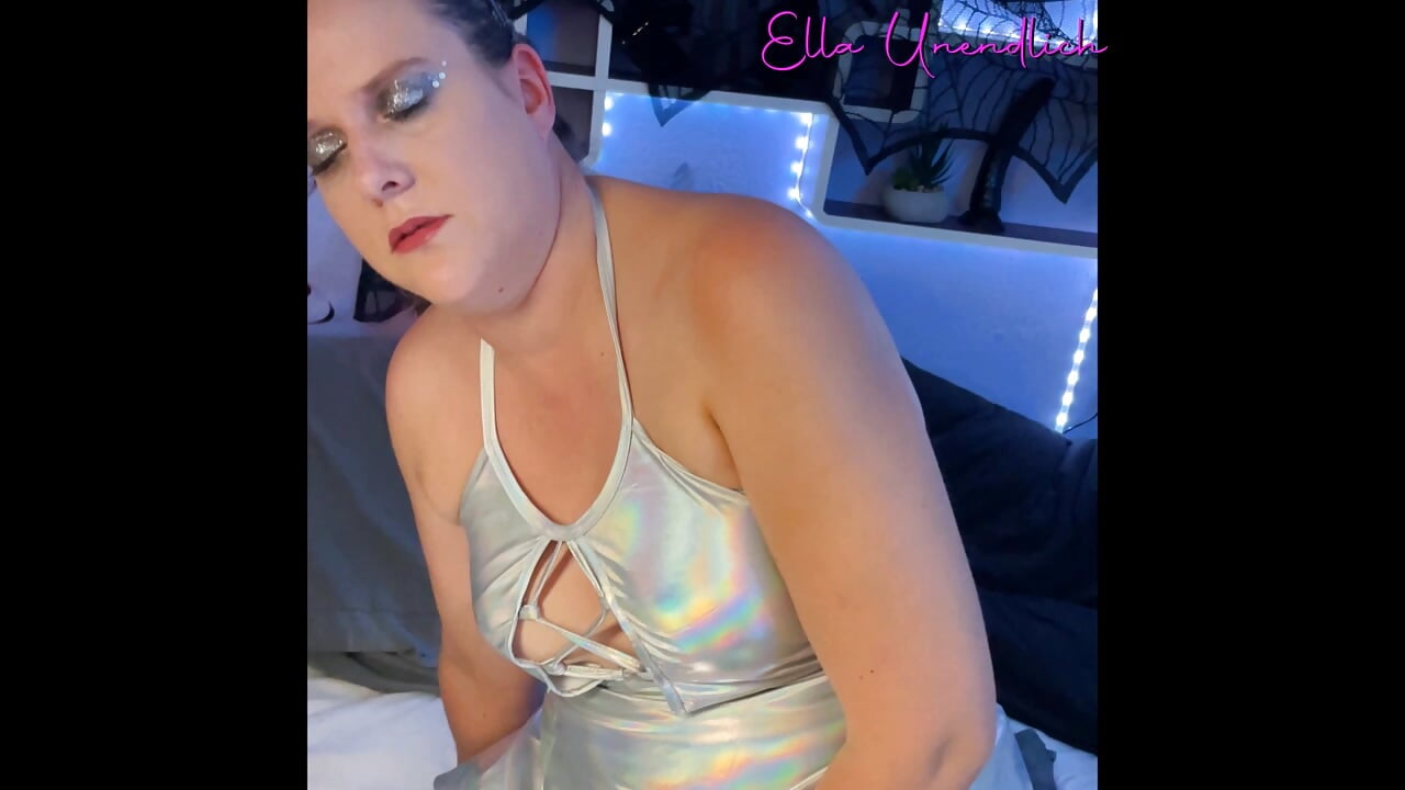 Video 41: Domi Riding Halloween Show - vídeo de Ella_Unendlich modelo de câmara