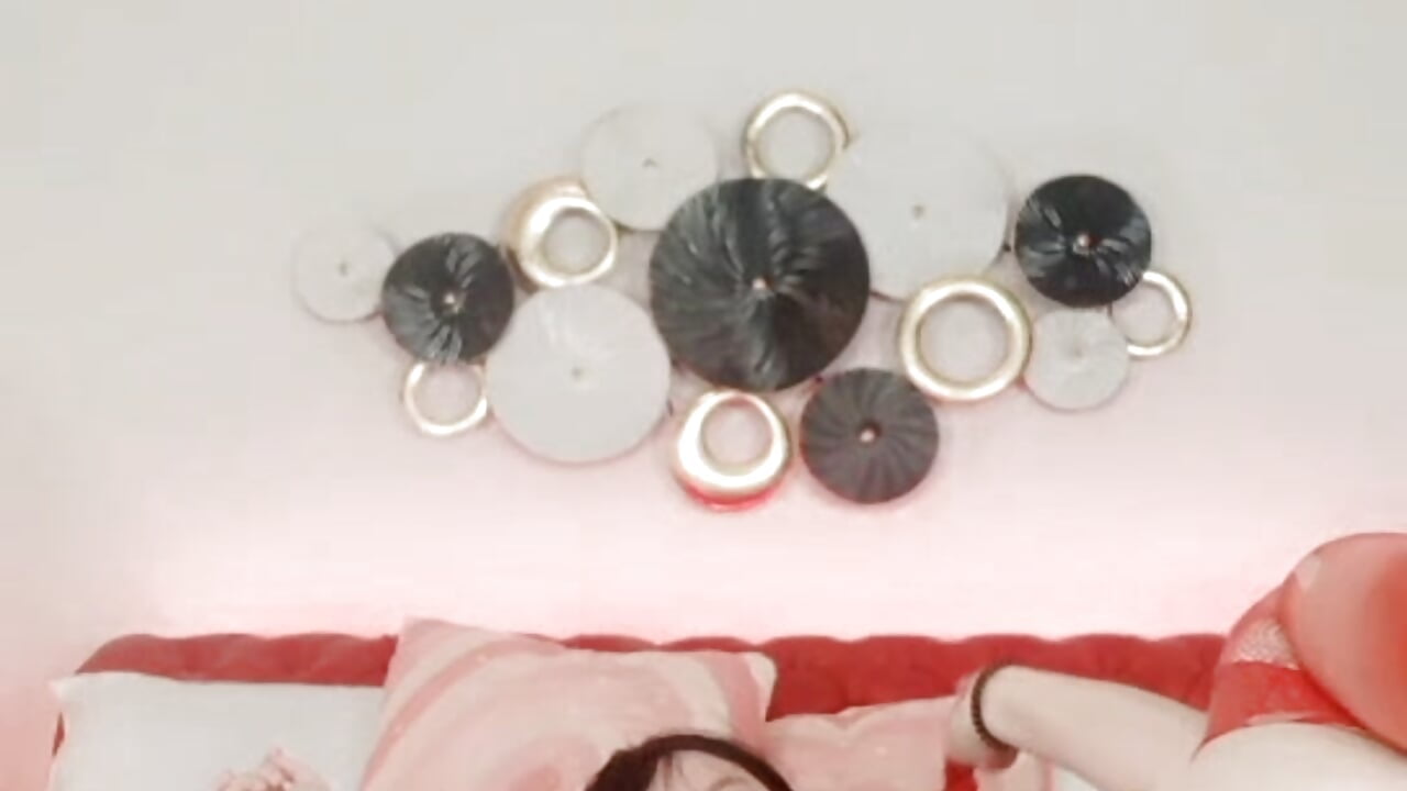 Sexy tease 2 - LittleShyy adlı kamera modelinin videosu