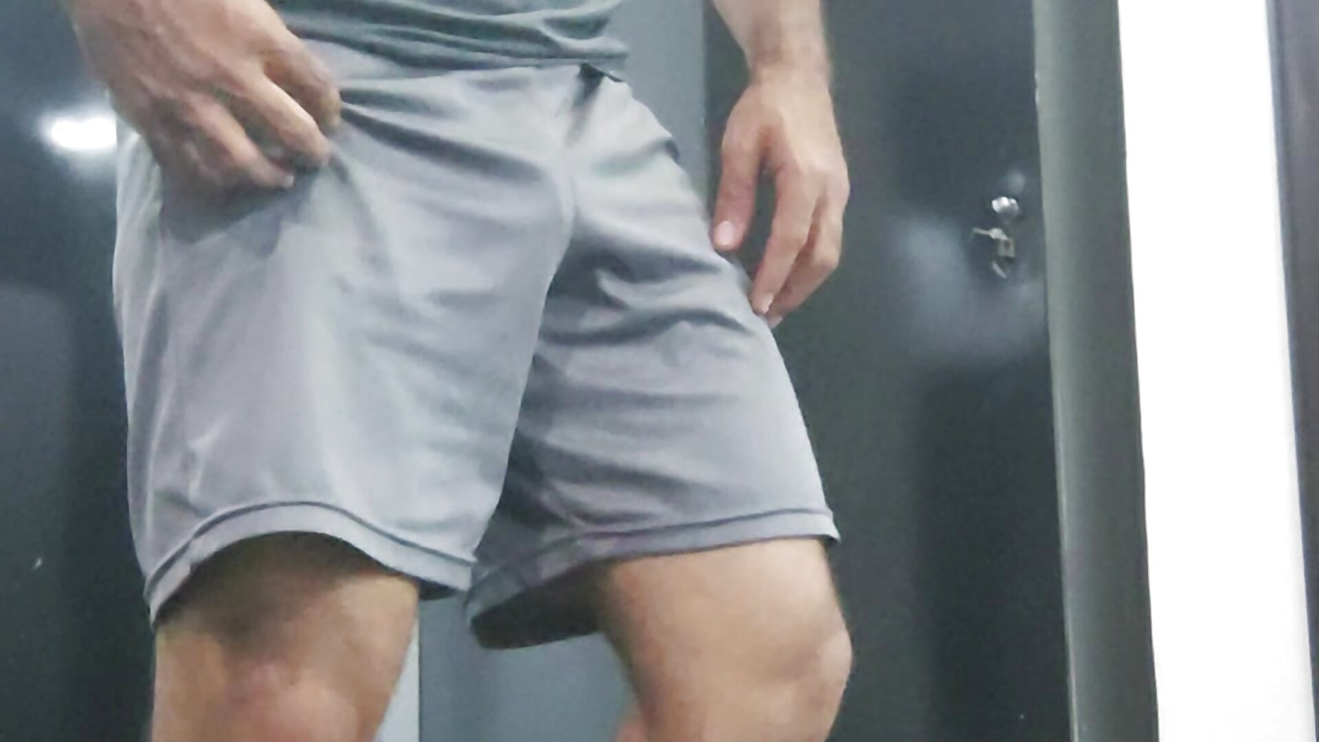 At the gym, being naughty - video di hotjoy01055 modella di cam