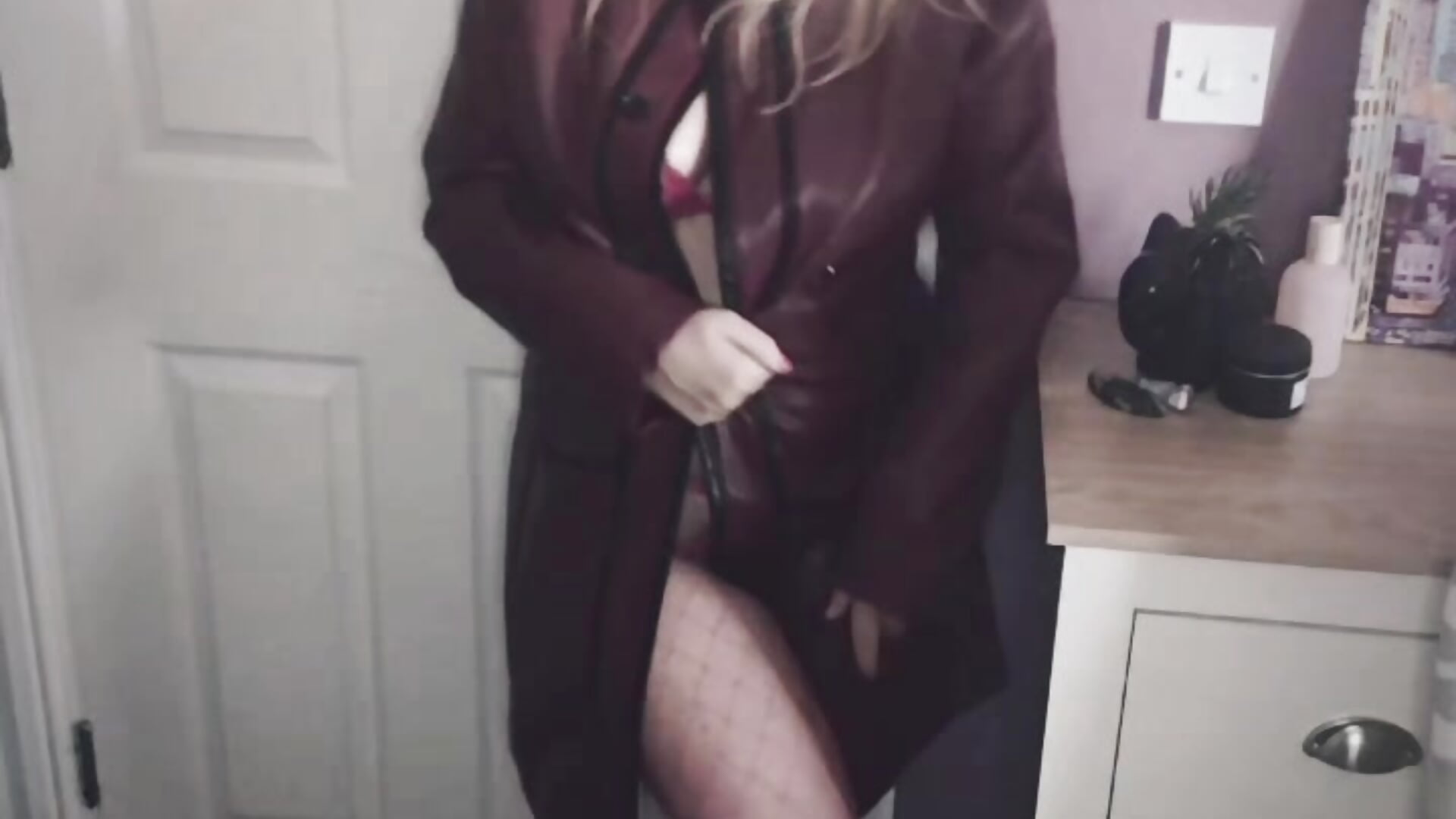 Danger Milf Alert - video by msjuicylucy1982 cam model