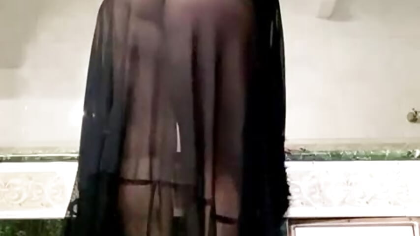 Sensual in my jacuzzi - video van arianna_smith_ cam-model