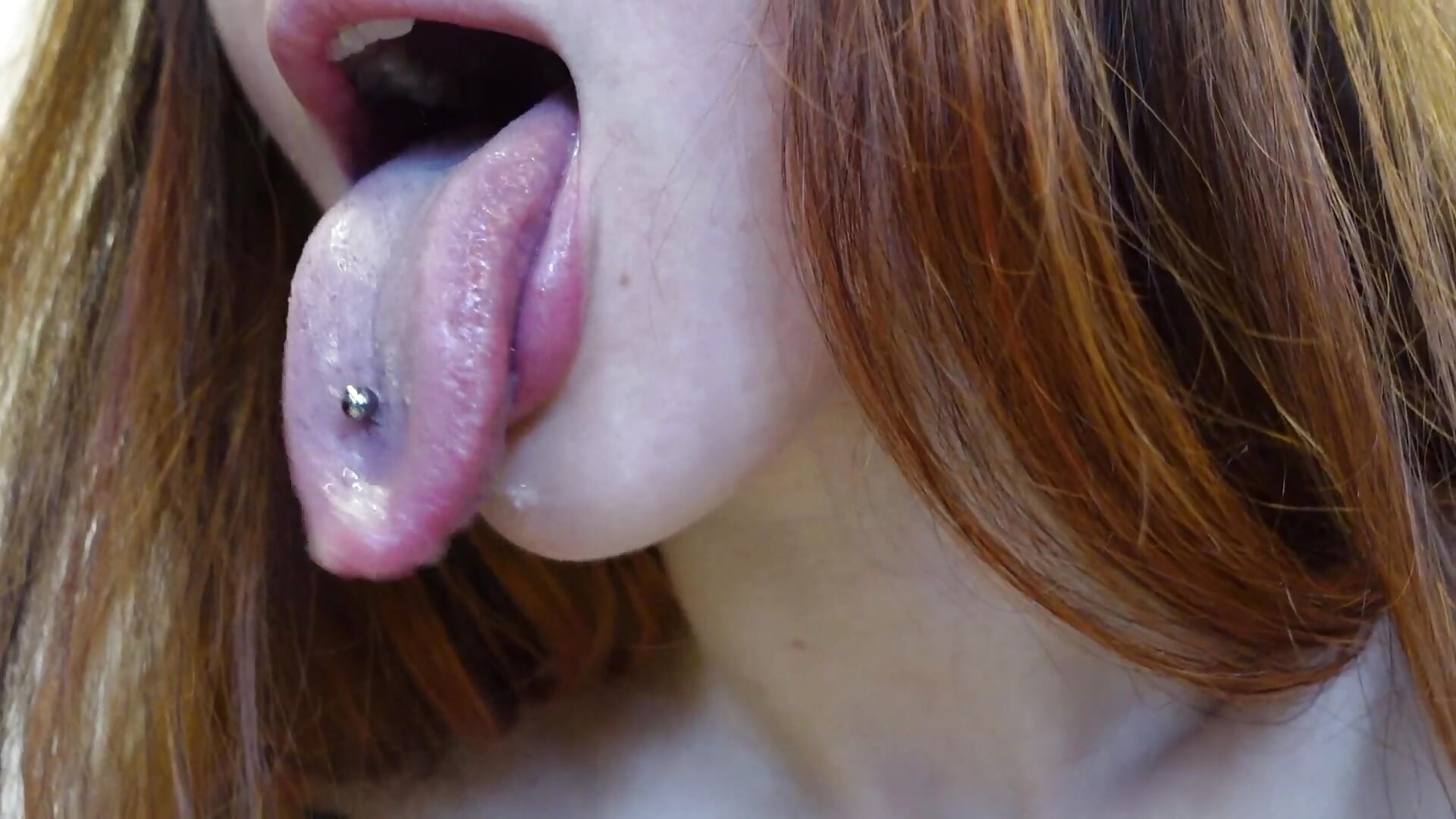 Dope Tongue - فيديو من GirlGogo موديل الكام