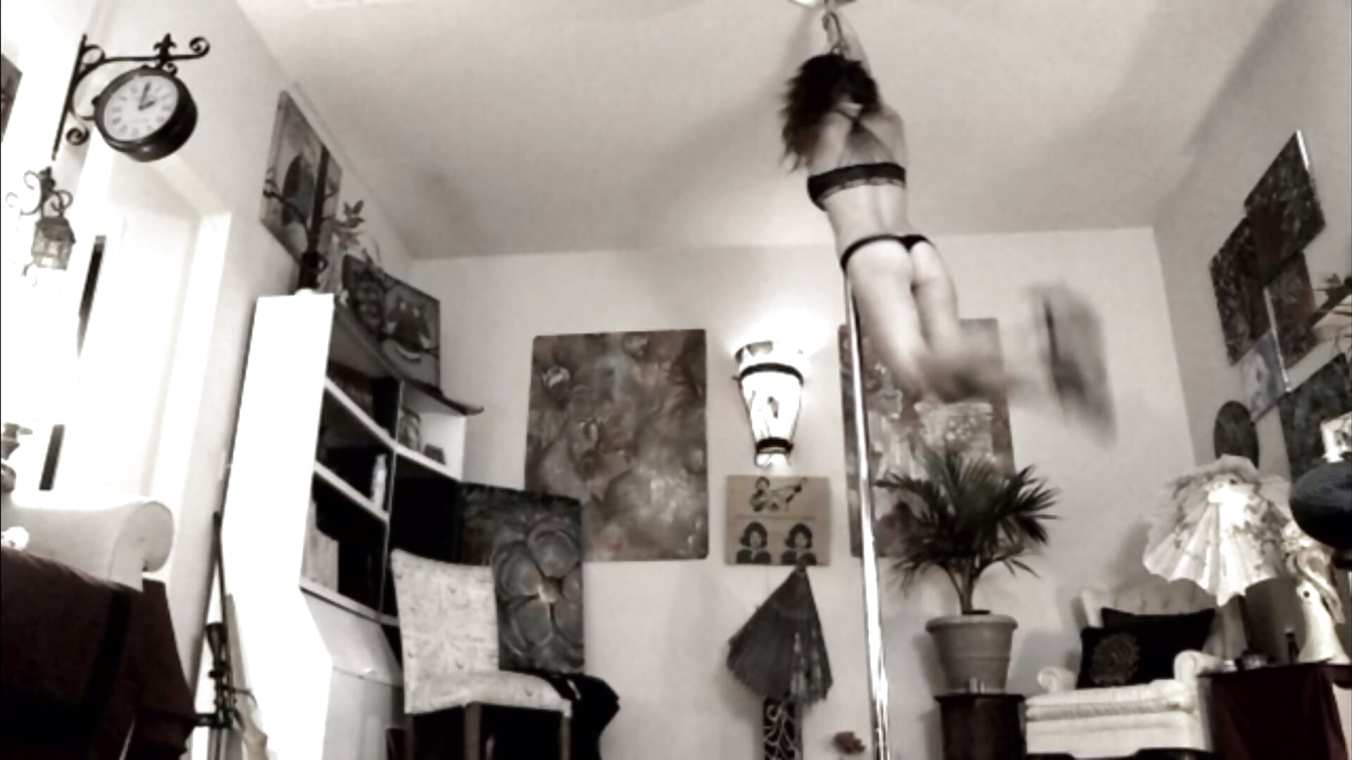 Pole work - video di skarrrlettt modella di cam