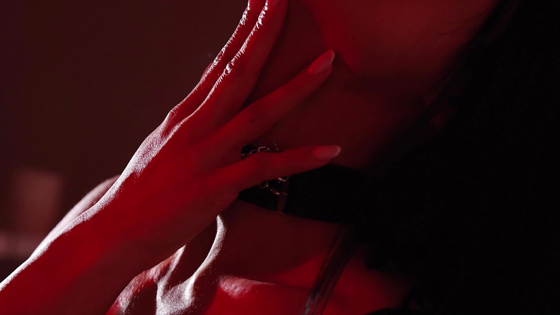 Steam, Skin & Sin - video by NikkiStarX cam model