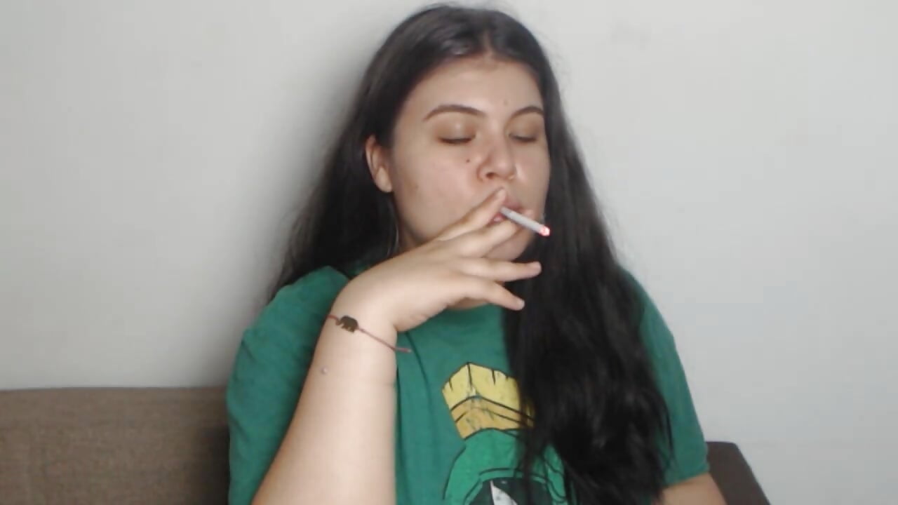 smoky time bby - video by Allyy_baby cam model