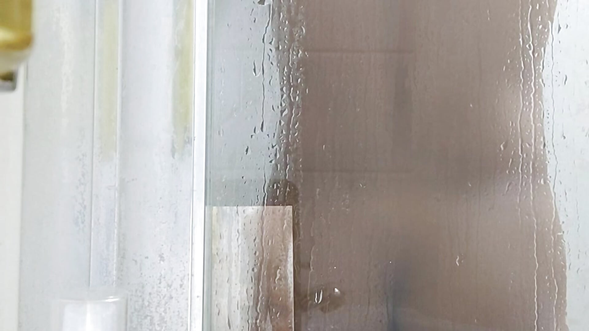 Showering 🚿 - video by yourboy_mier cam model