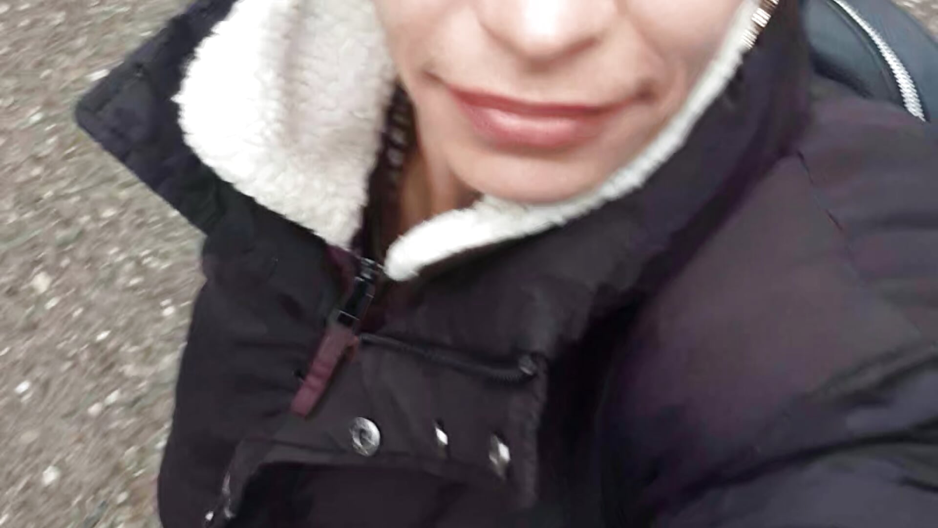 20251006_170837P YEAR 2O25 RAIN WALk - video của người mẫu cam hotSANDRA_STARR