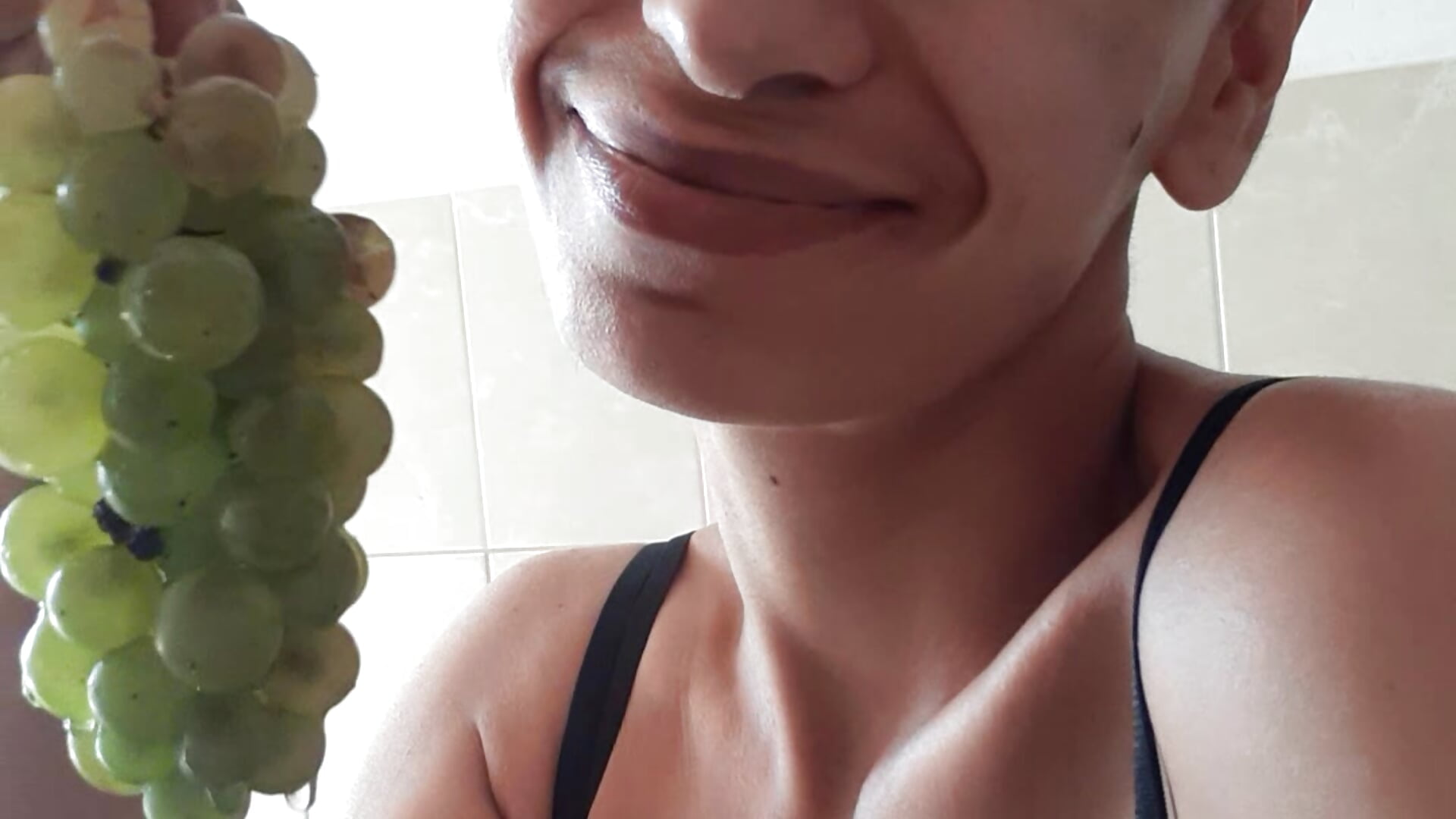 20230907_132636 SEPTEMBER YEAR 2023 FLOWERS SUNNY OUTSIDE  SEXY I FEEL - video của người mẫu cam hotSANDRA_STARR