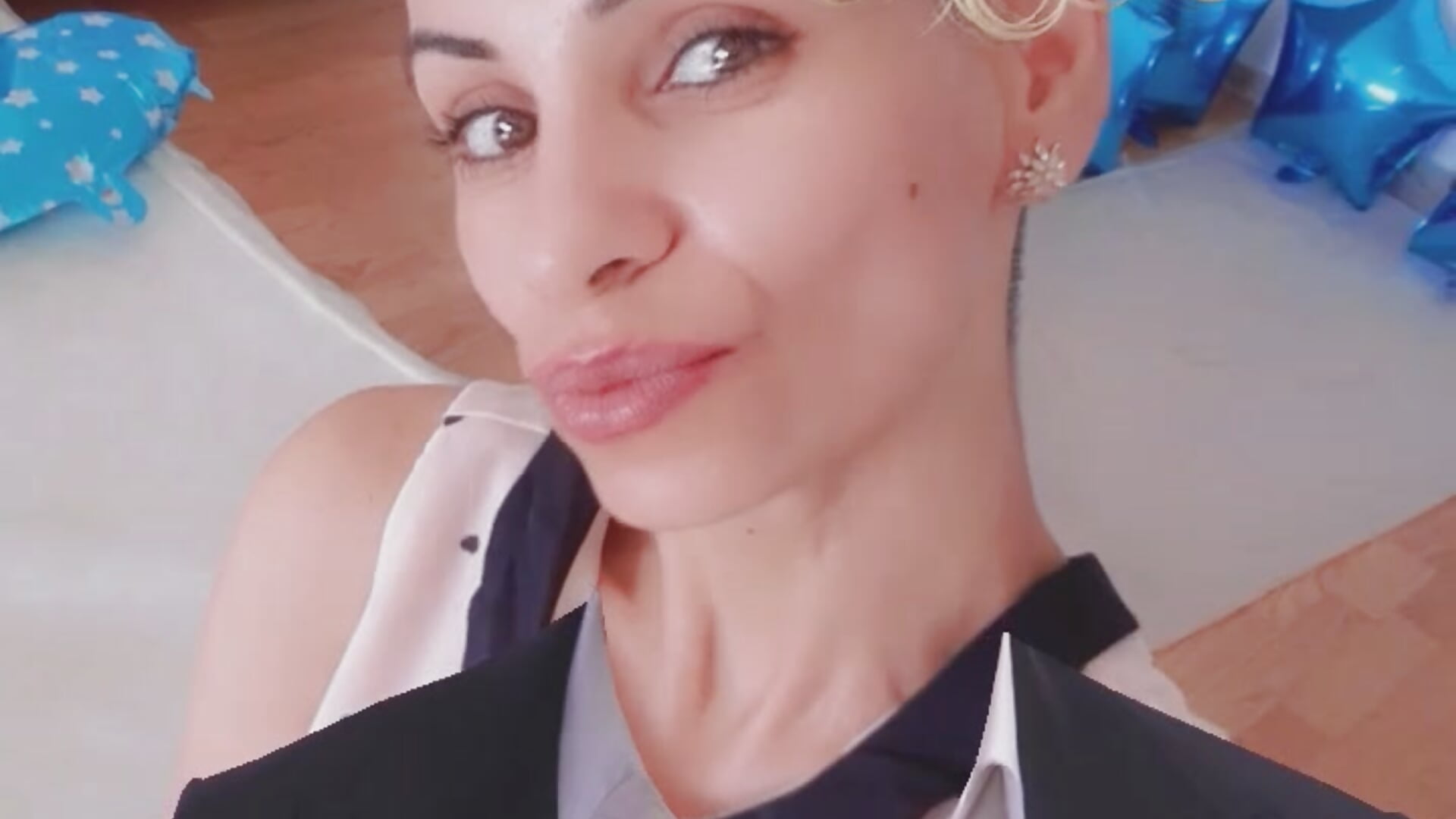 A Little Silly Shy Girl!and i deserve tokens! - video của người mẫu cam hotSANDRA_STARR