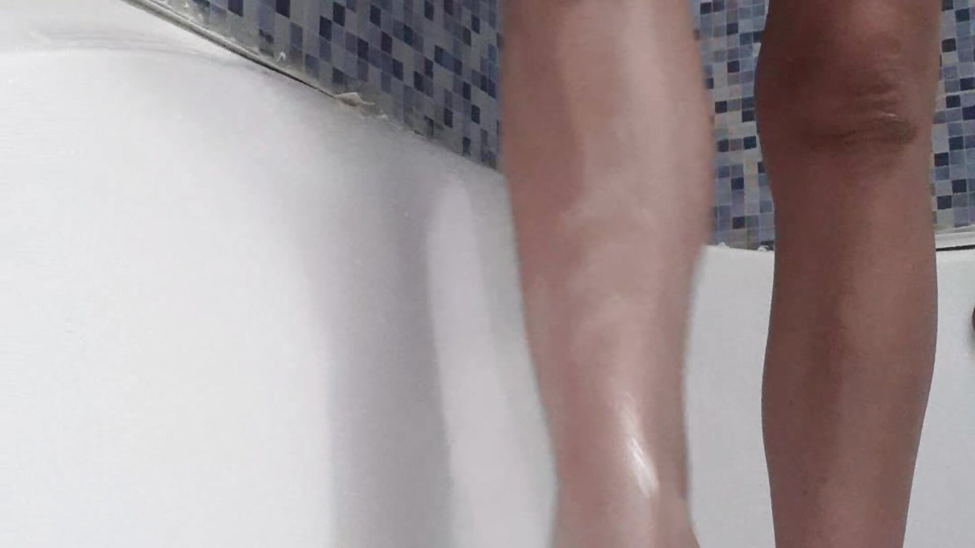 You Mister FANS SET MY CREAM ON FIRE TIGHT FEETS LEGS - video của người mẫu cam hotSANDRA_STARR