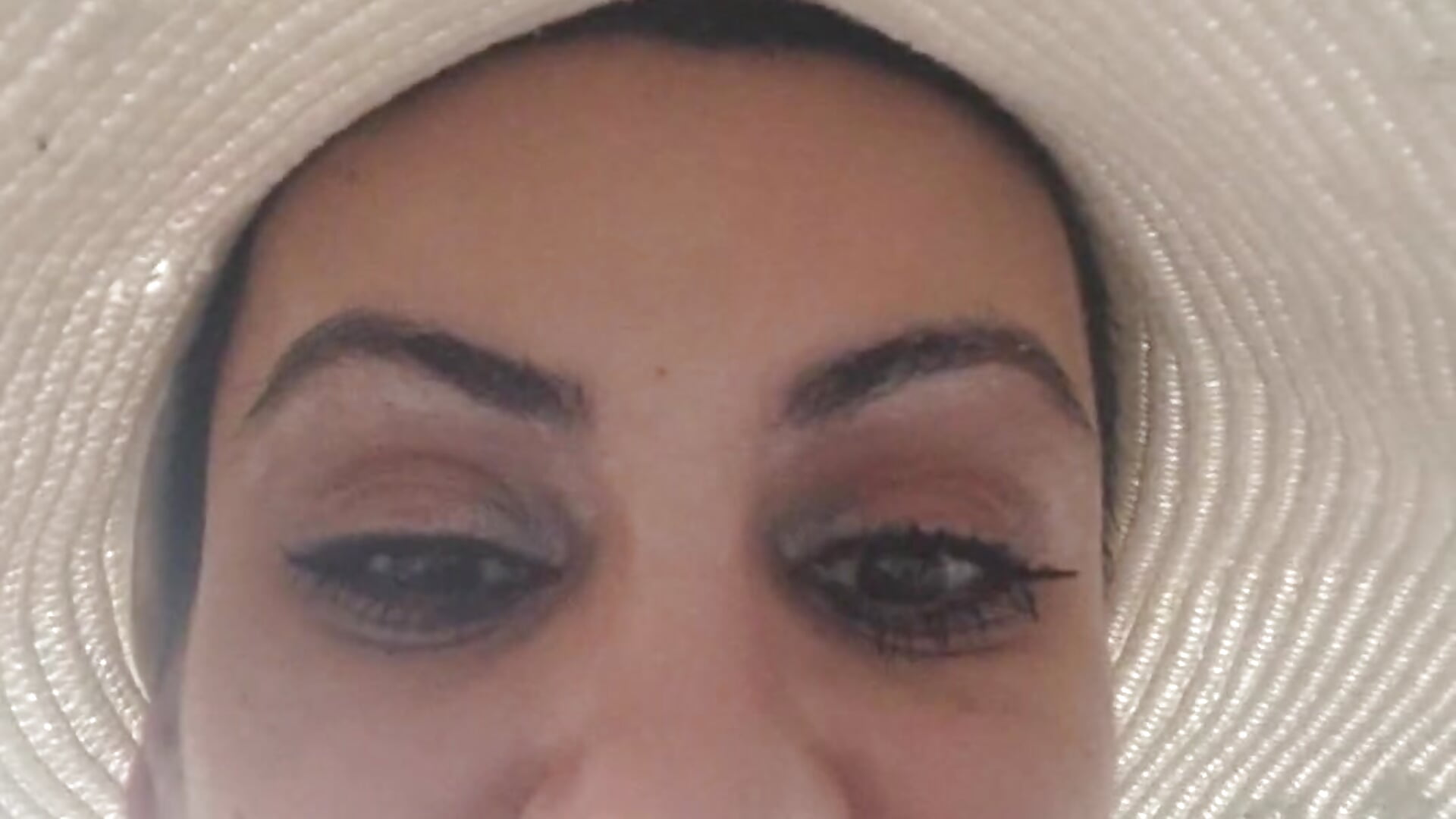 VID-20250502-WA0079YEAR 2025 SUMMER BALCONY 🥼🥽📿🪖🪘🪇 - video của người mẫu cam hotSANDRA_STARR