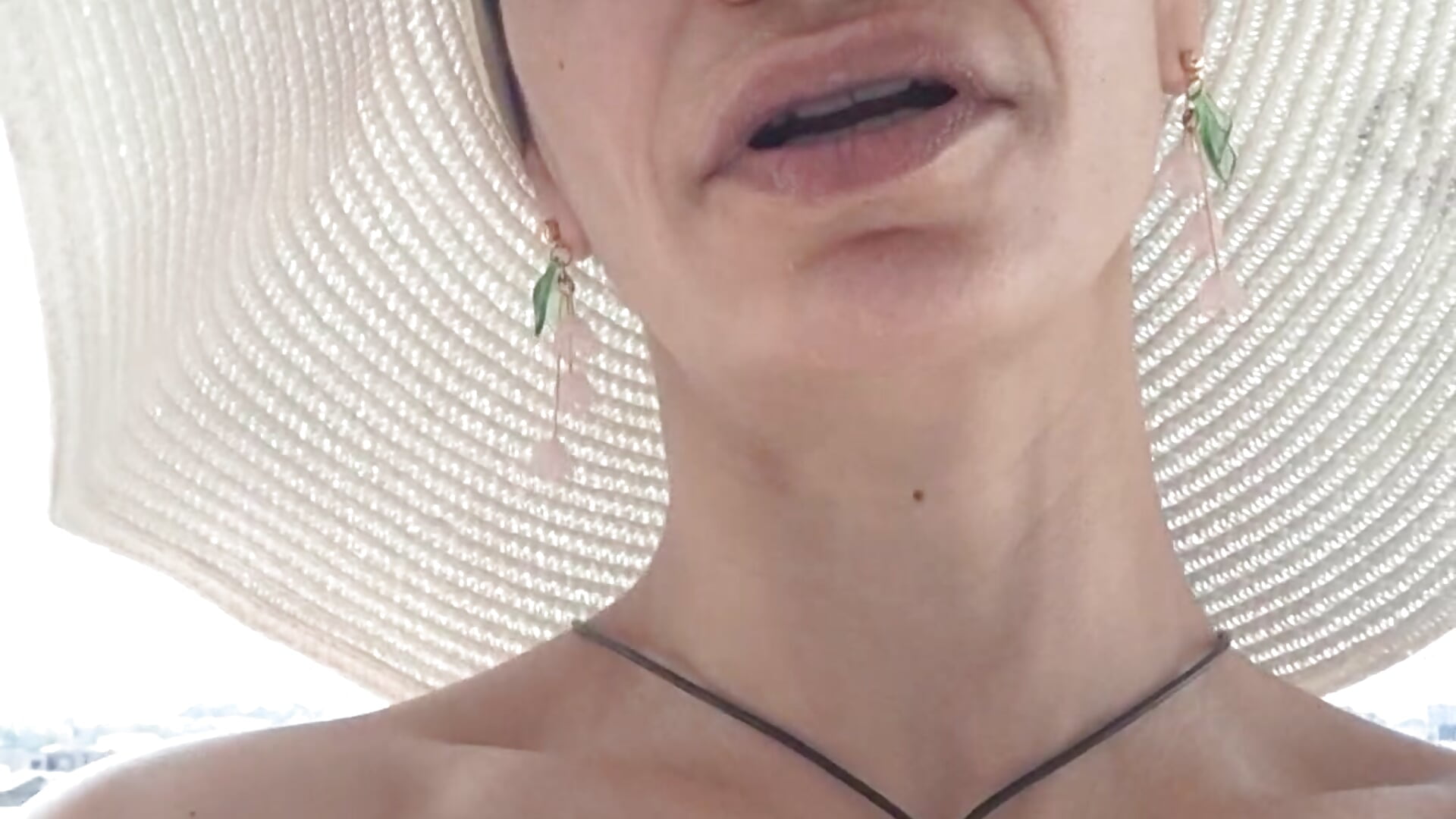 VID-20250430-WA0045YEAR 2O25 SUMmer 🥽🩲 - video của người mẫu cam hotSANDRA_STARR