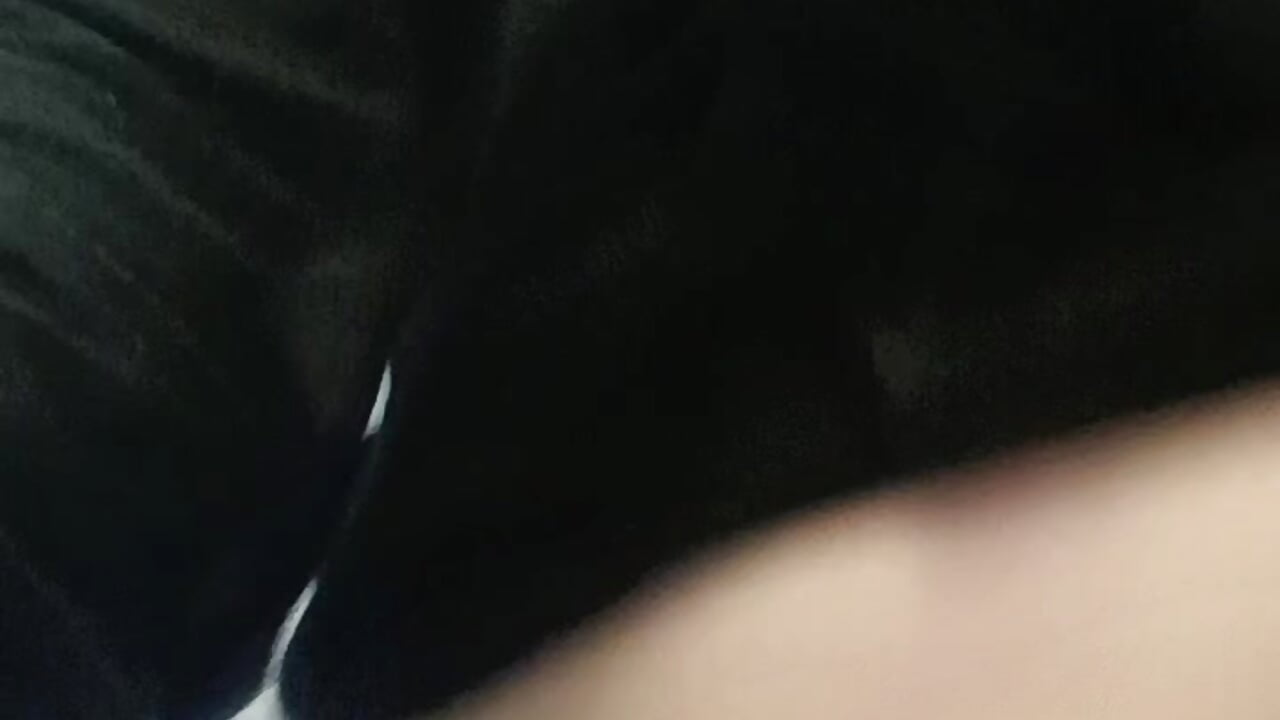 30 000 feet pussy play ✈️