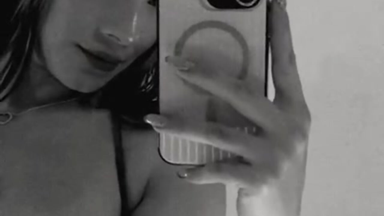 Have you ever imagined how many fantasies you can fulfill with me? 😈 - βίντεο μοντέλου Kim_Blane