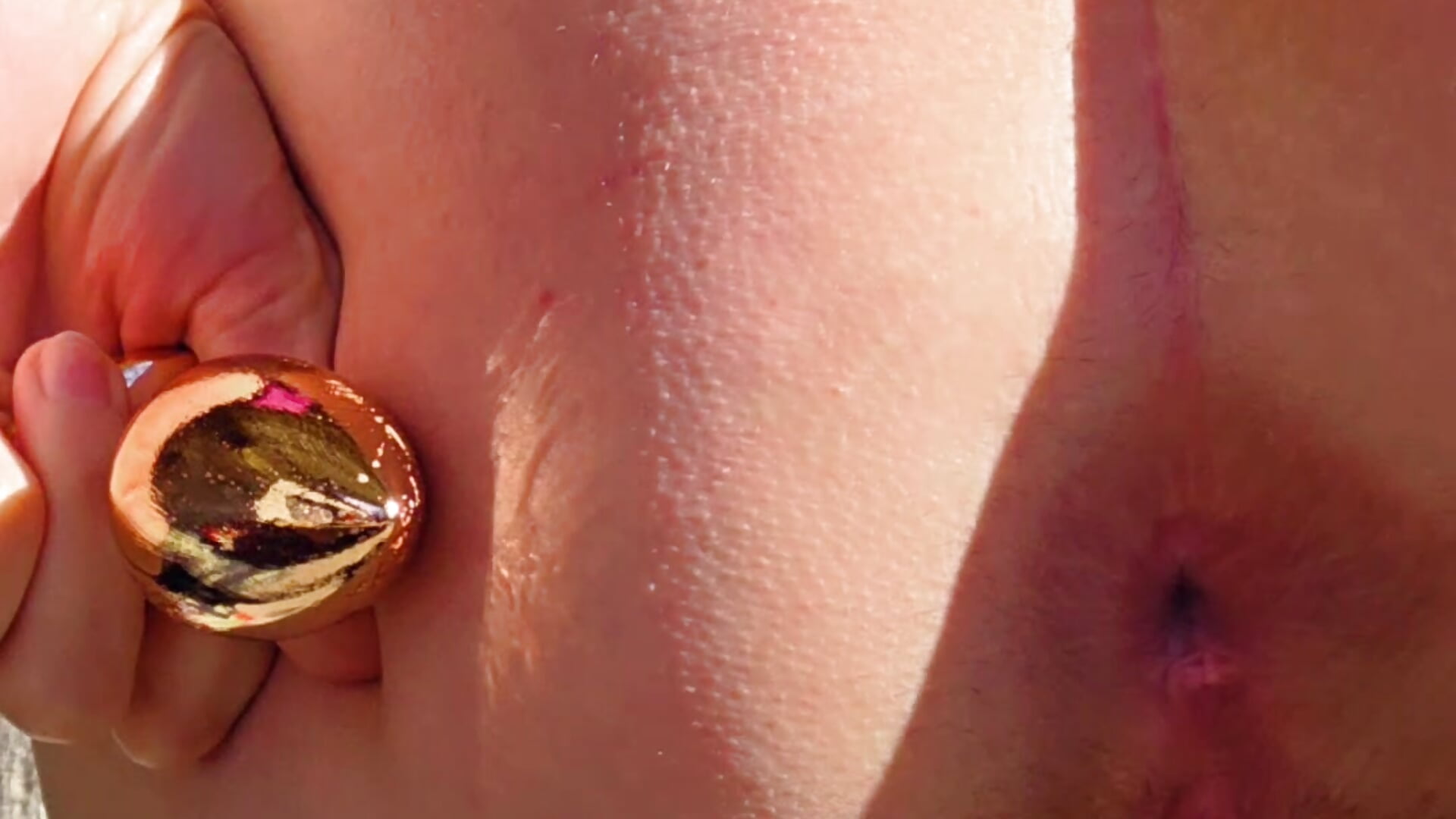 Csak egy kis plugos játék az udvaron🤭 - Vídeo de Analimado18, modelo de vídeos