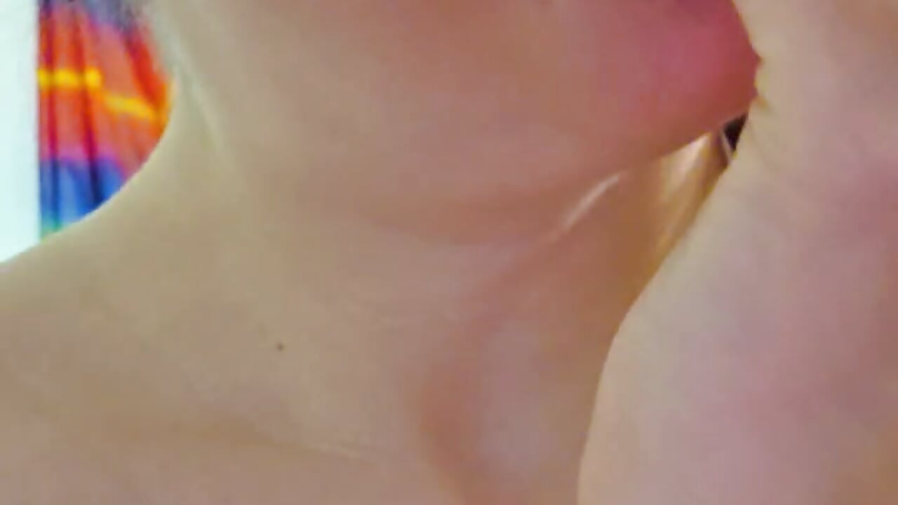 Ma nagyon nyal(l)akodós szopizós kedvemben vagyok🤭😅😜 - video by Analimado18 cam model