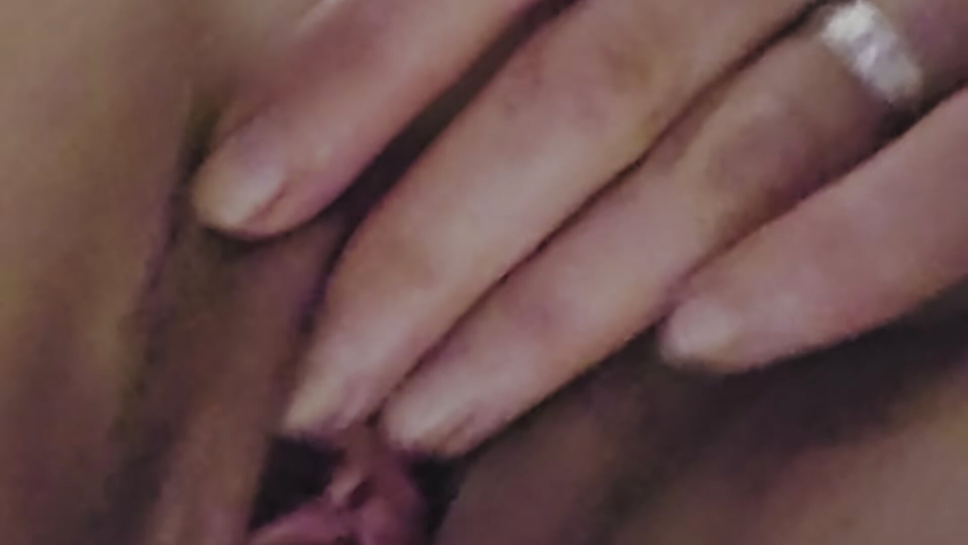 Egy kis punci maszti 🤭 - video by Analimado18 cam model