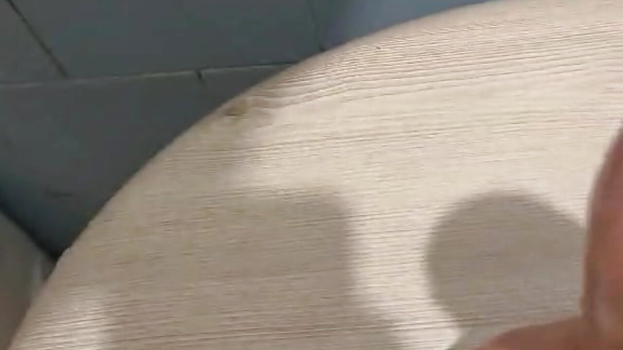 Dildóra csússzanás előtt🤭 - video by Analimado18 cam model