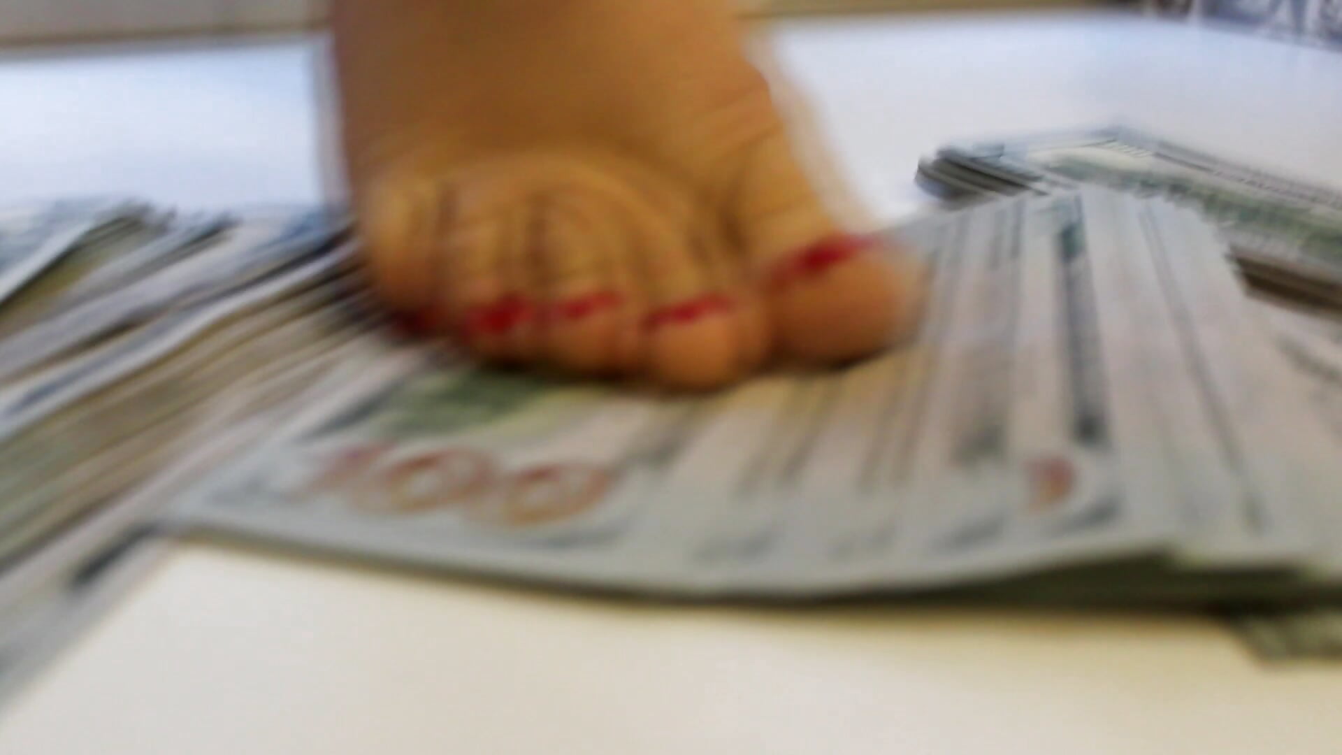 findom+ feet - video by AlisaMisty cam model