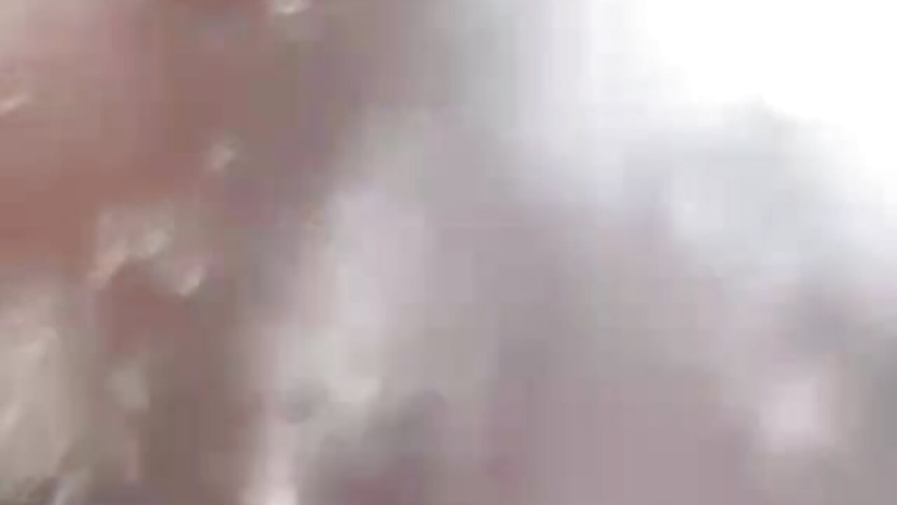 Squirt outside car in public 😱
