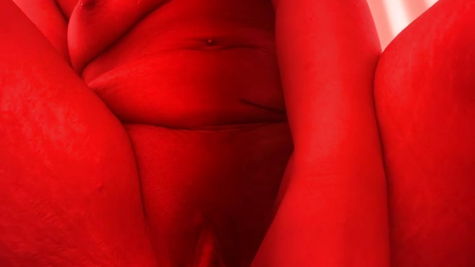 Red light Squirt - video by Phoenix_May cam model