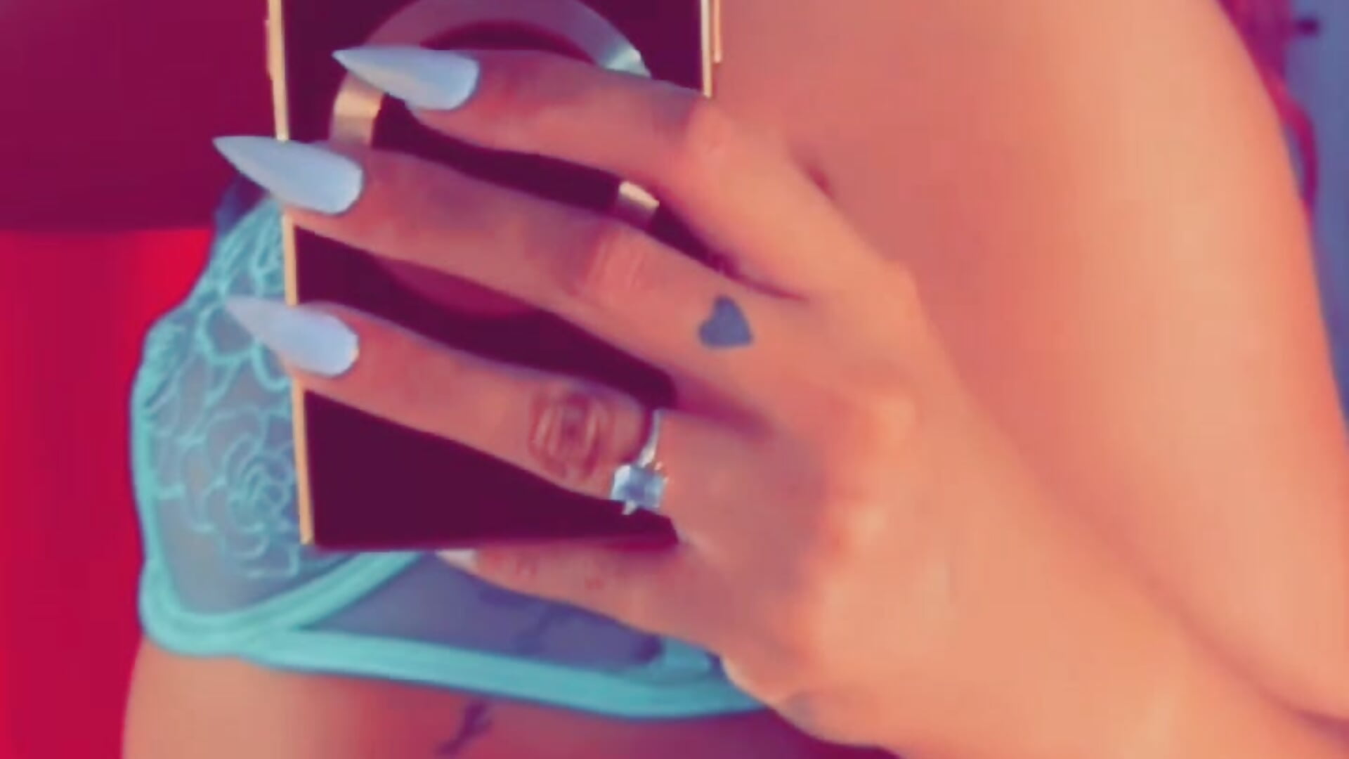 ✨just me✨ - video by DesereaRose cam model