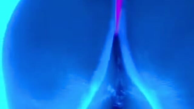 Sexy Shower Teaser - video by DesereaRose cam model