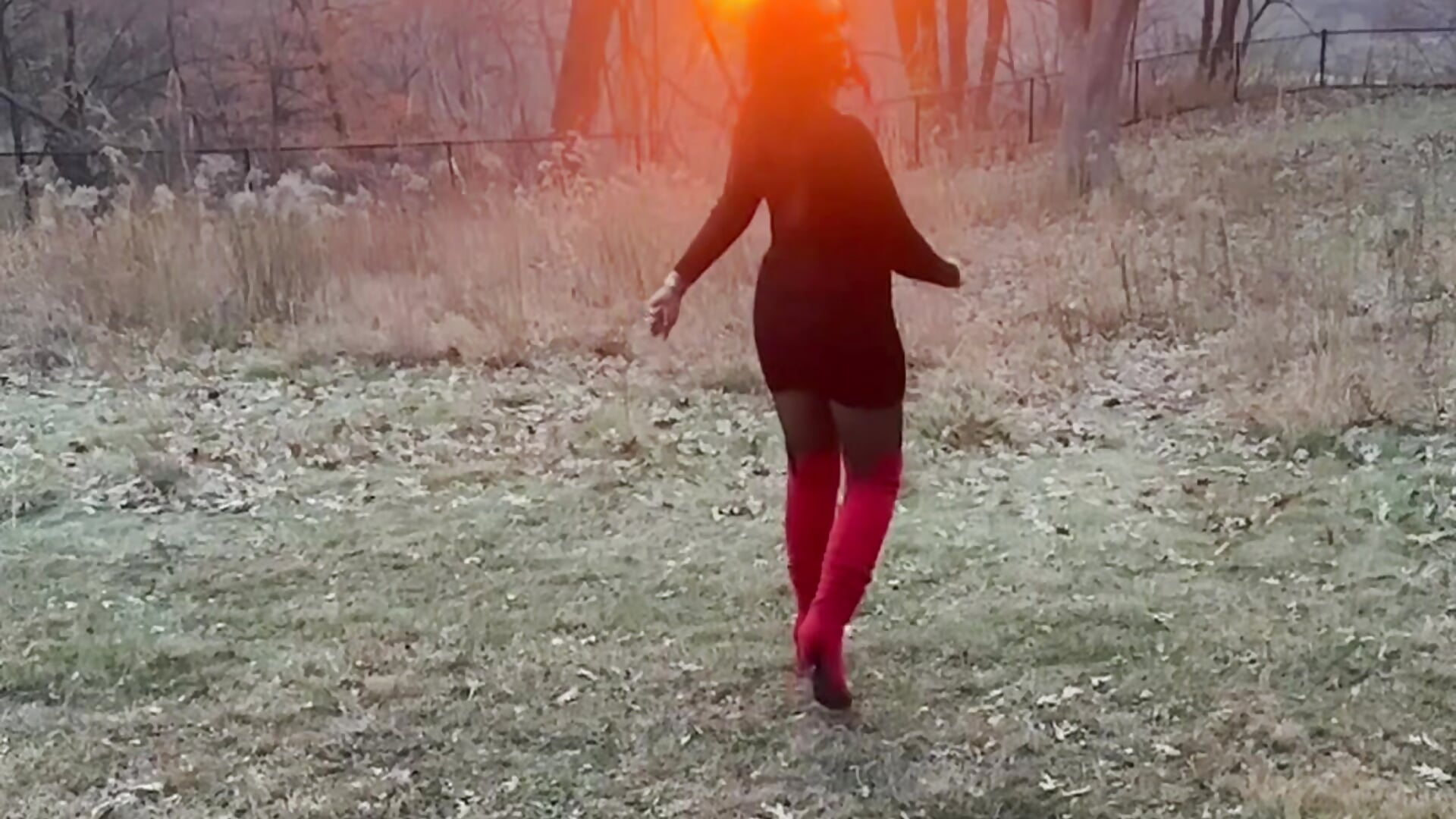 Im trying ☀️ - video oleh DesereaRose