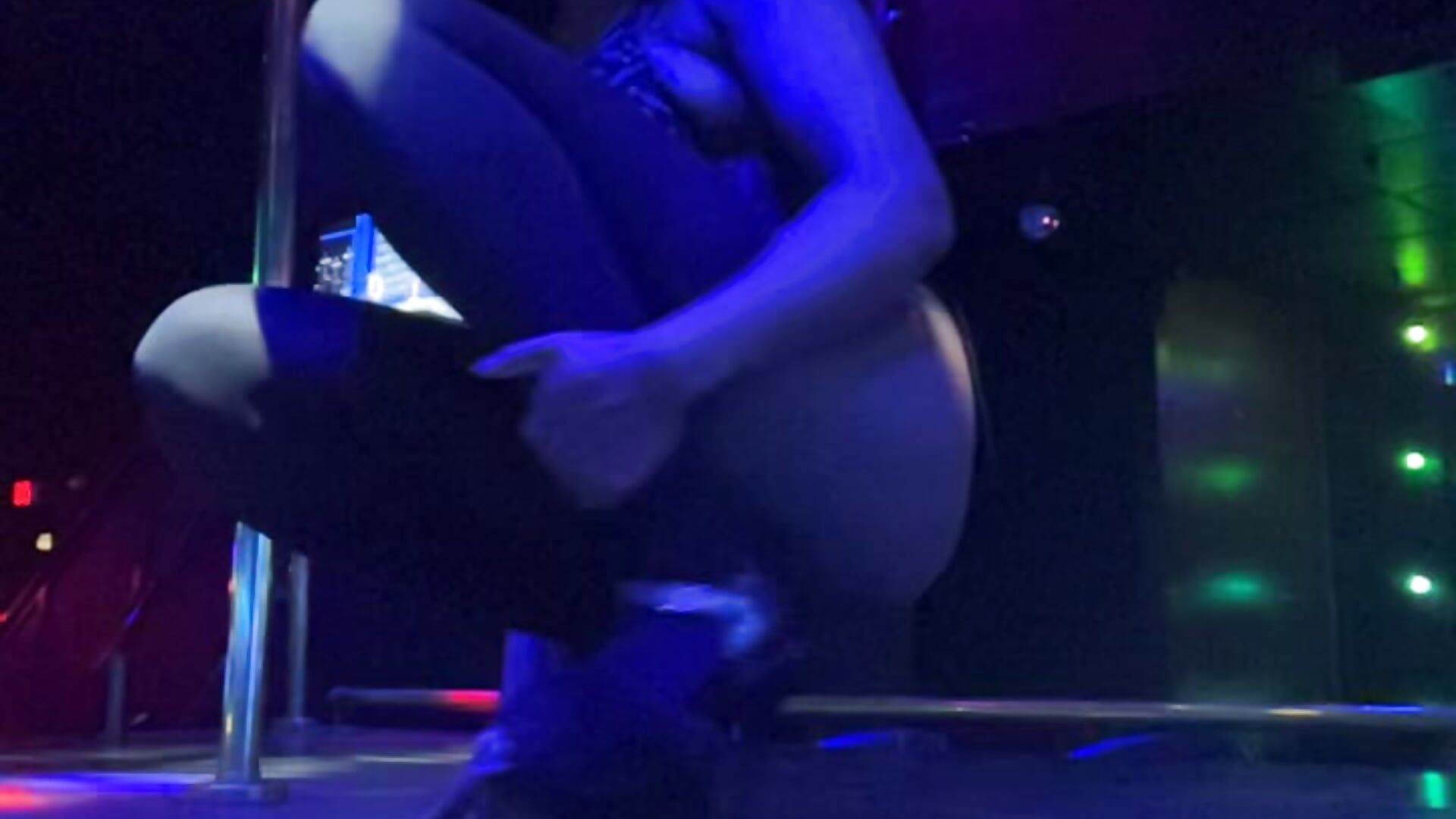 Your Private Dancer - video by moonsoda cam model