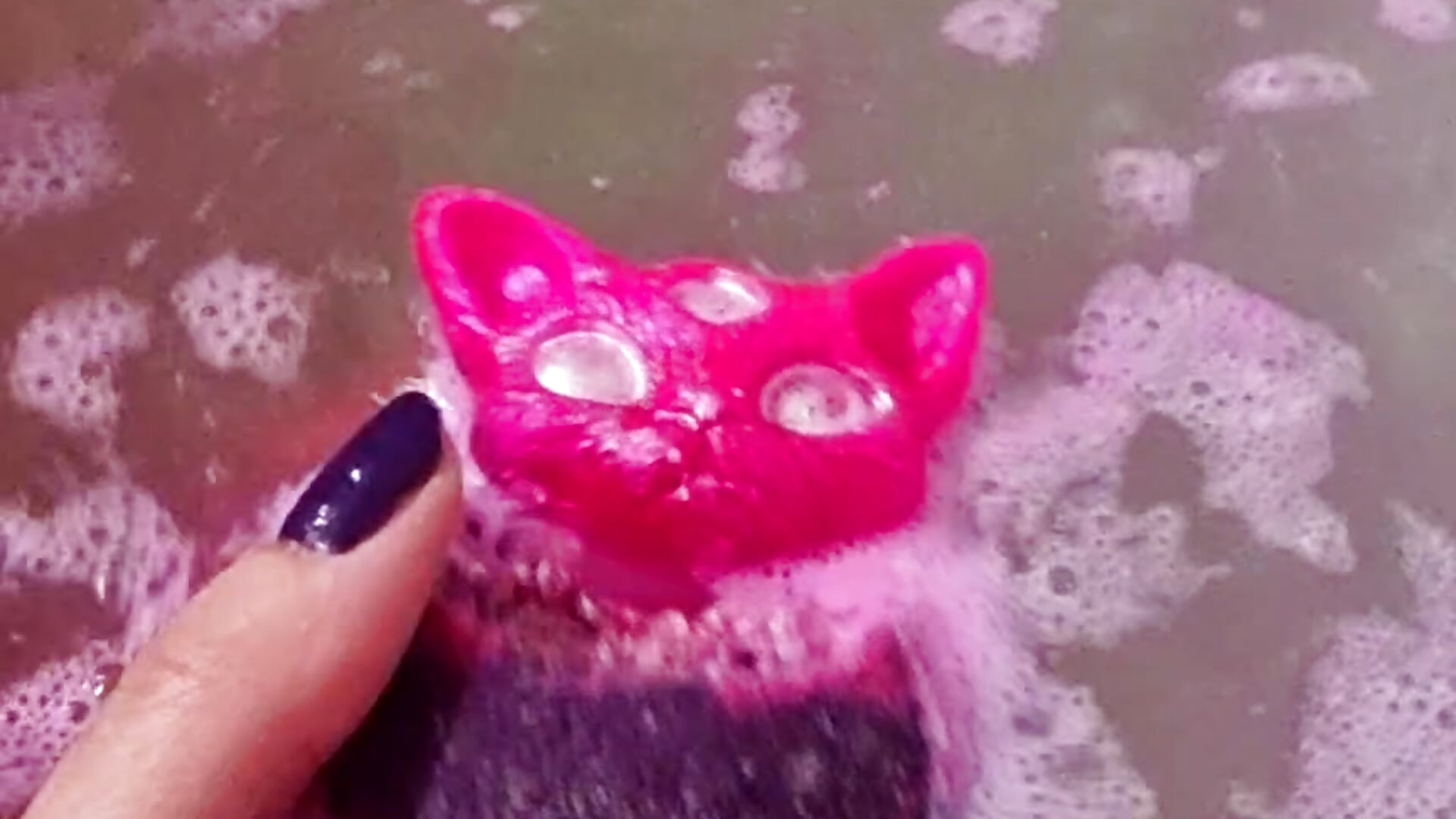 relaxation - video by LazyTanukii cam model