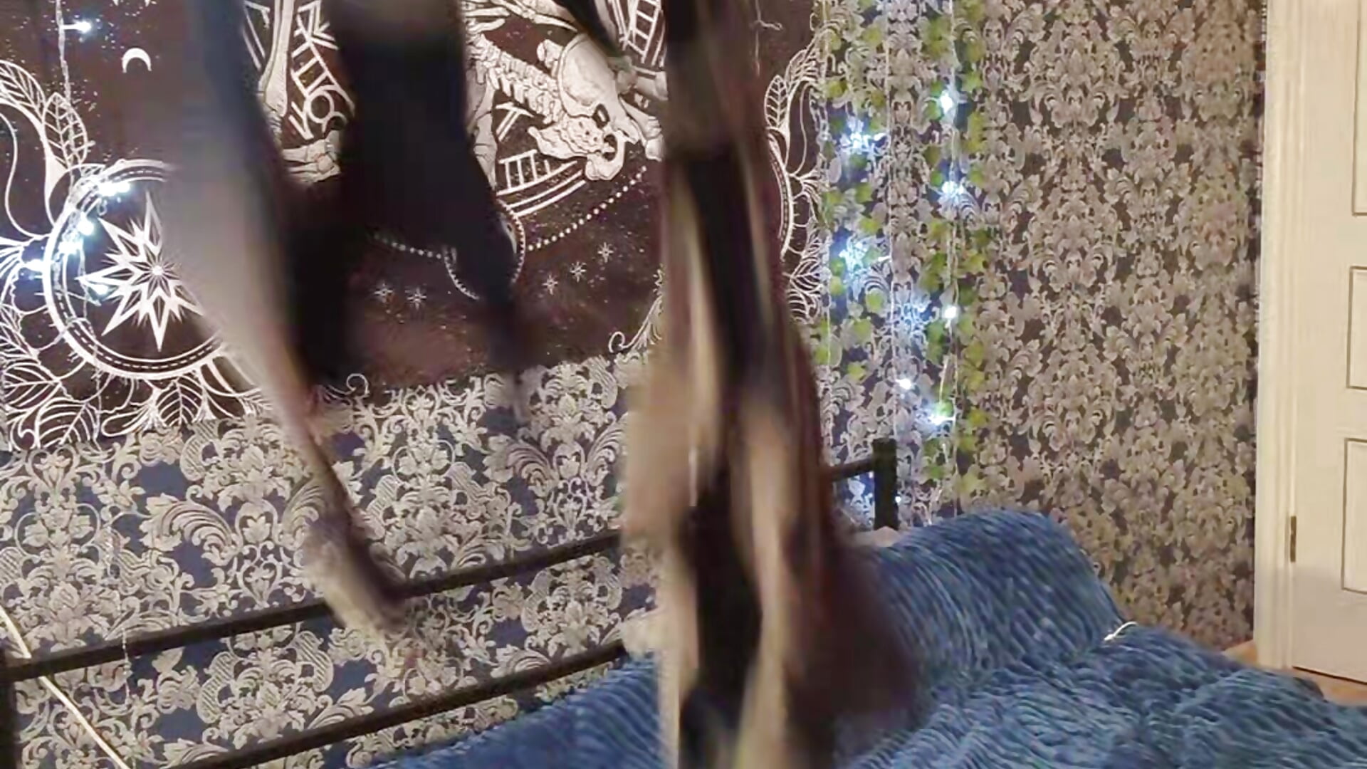 body - video by LazyTanukii cam model