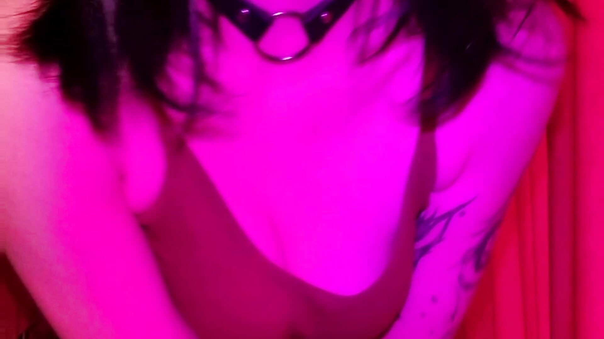 Erotic dance in underwear♡ - video by LazyTanukii cam model