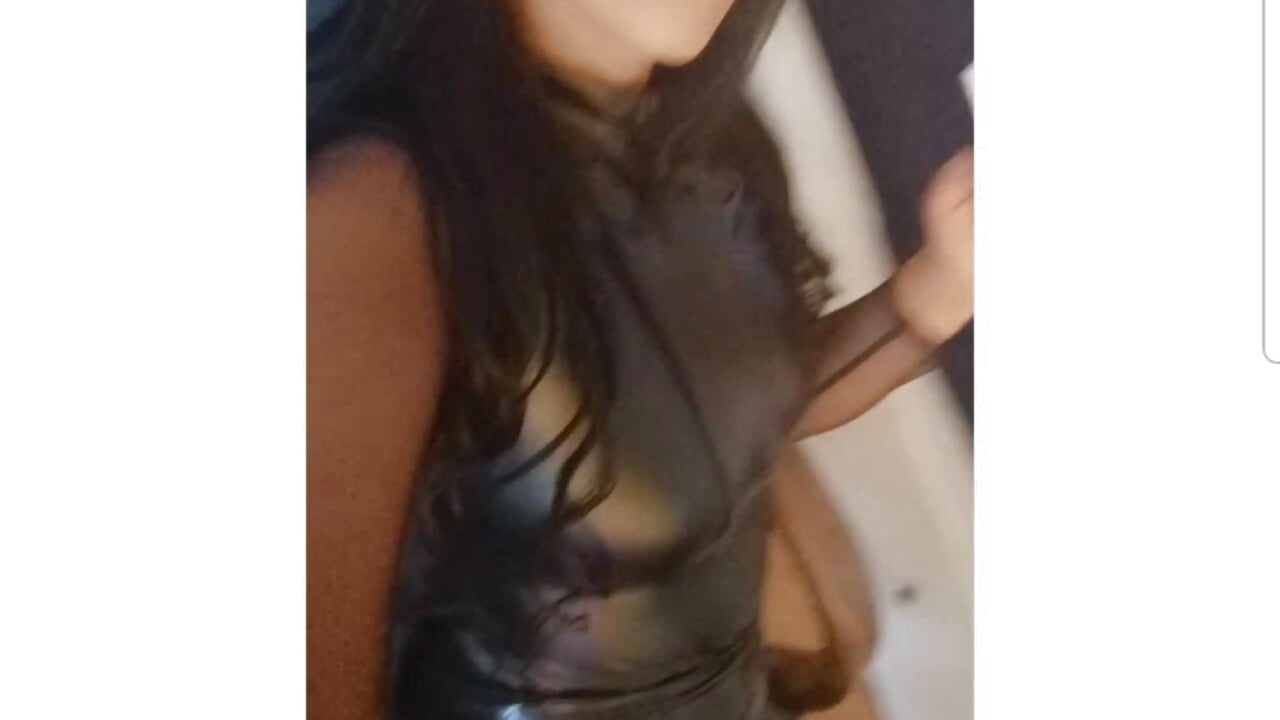 Bőr latex imádat   leather doll - Dolcezza adlı kamera modelinin videosu