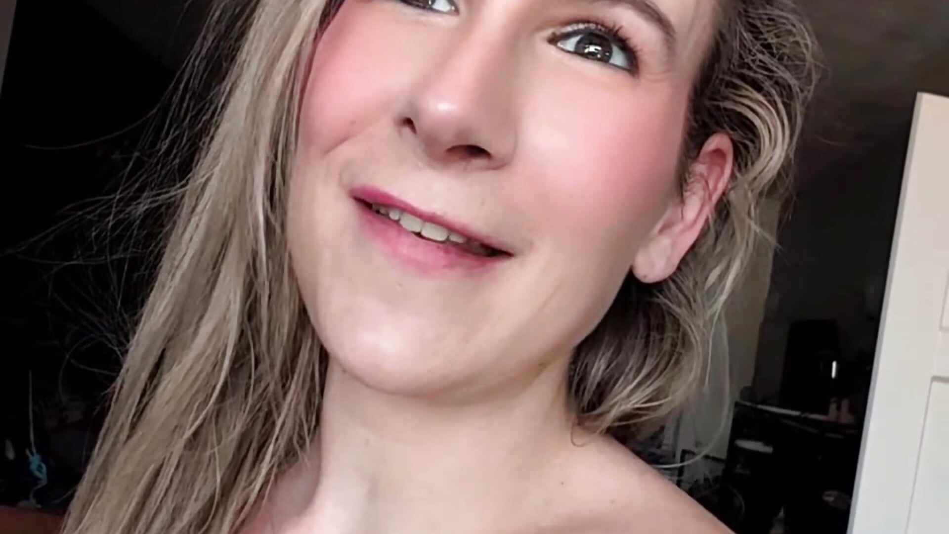 💋⤵️ - video av NaomiAndFriends cam-modell