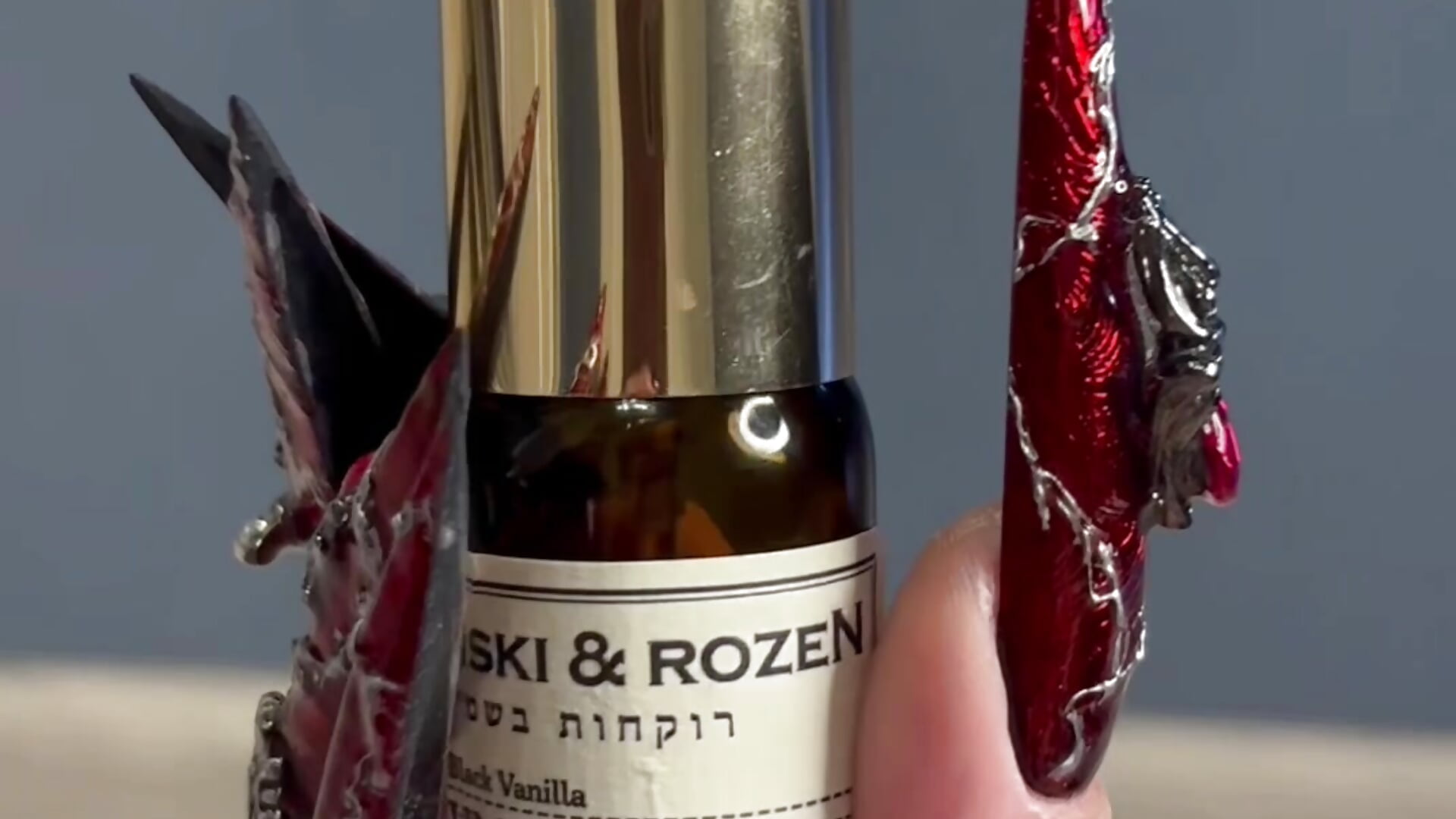 My new perfume - Video von alinaevee Cam-Model